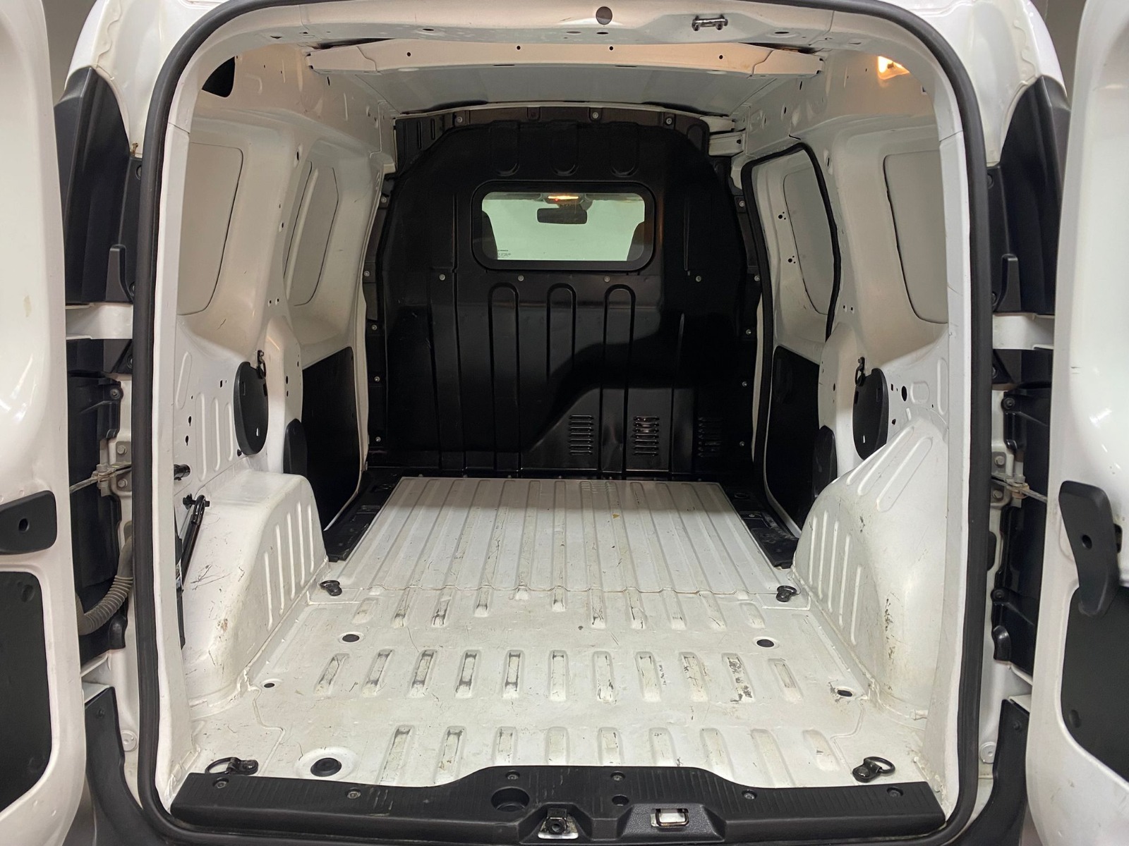 2023 Dizel Manuel Renault Express Van Beyaz Gürel Tasarım Aksesuar Otomotiv San. Tic. Ltd. Şti.