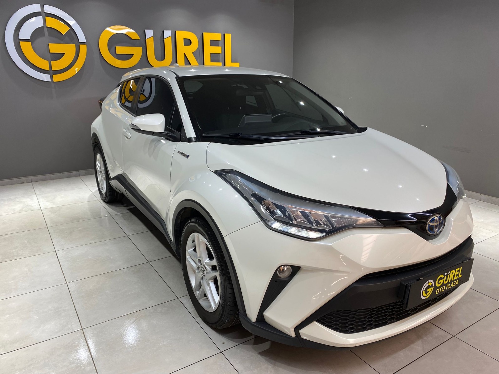 2020 Hybrid Otomatik Toyota C-HR Beyaz Gürel Tasarım Aksesuar Otomotiv San. Tic. Ltd. Şti.