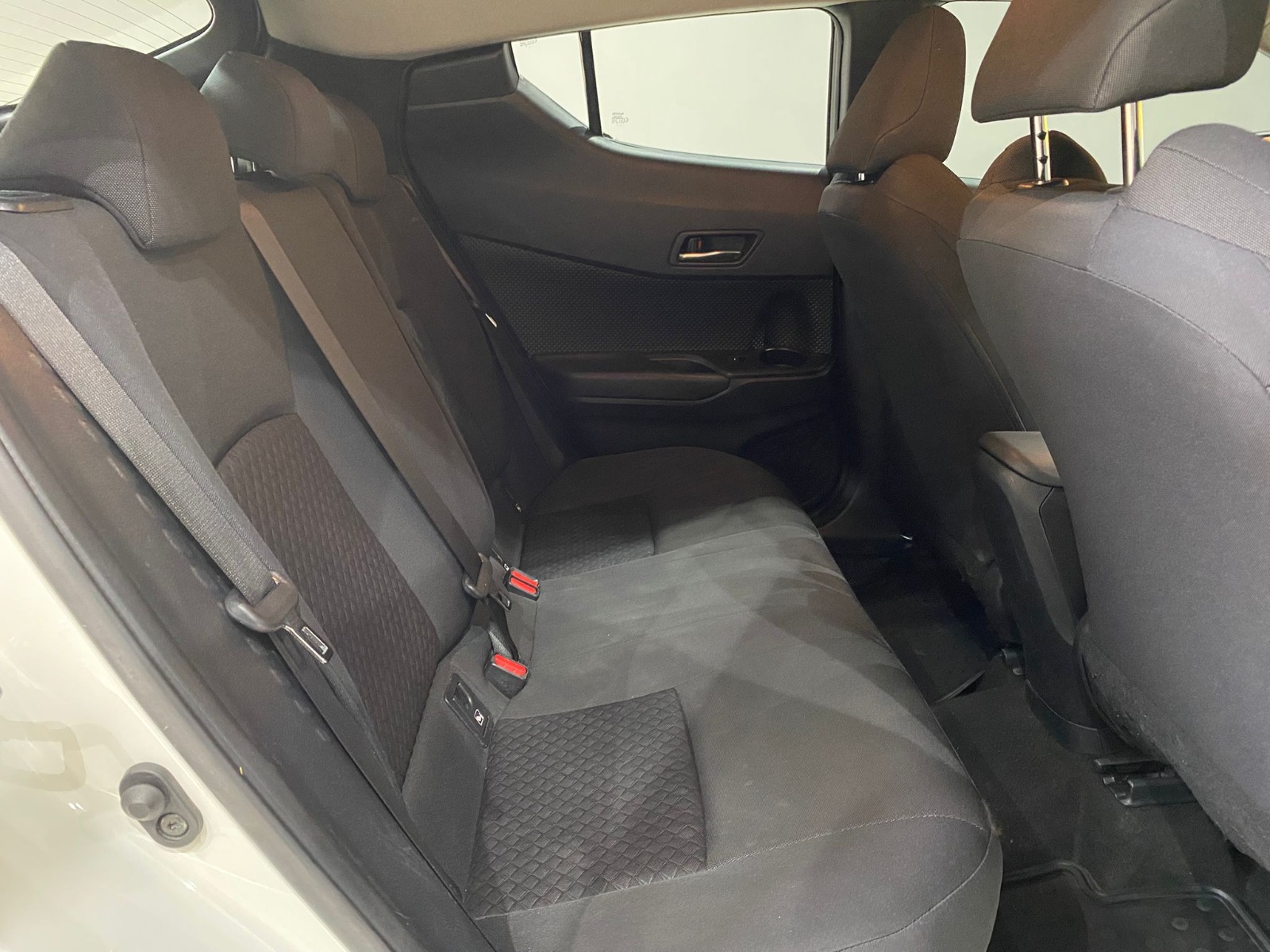 2020 Hybrid Otomatik Toyota C-HR Beyaz Gürel Tasarım Aksesuar Otomotiv San. Tic. Ltd. Şti.