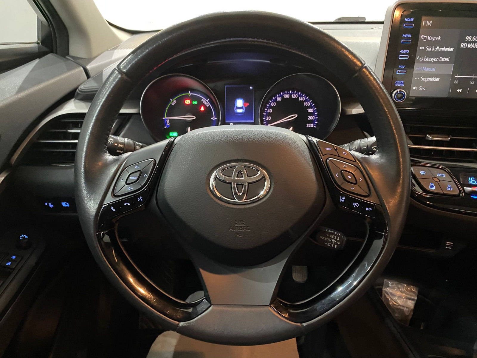 2020 Hybrid Otomatik Toyota C-HR Beyaz Gürel Tasarım Aksesuar Otomotiv San. Tic. Ltd. Şti.