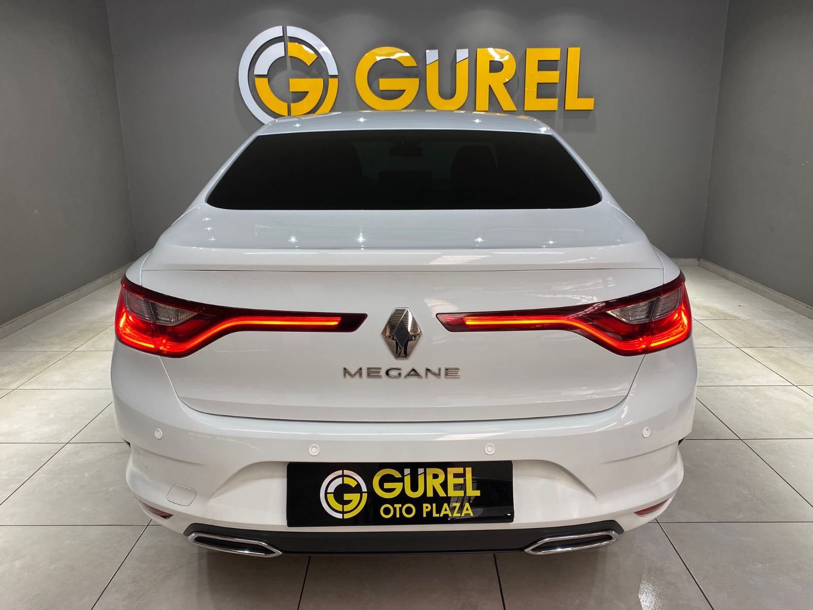 2022 Benzin Otomatik Renault Megane Beyaz Gürel Tasarım Aksesuar Otomotiv San. Tic. Ltd. Şti.