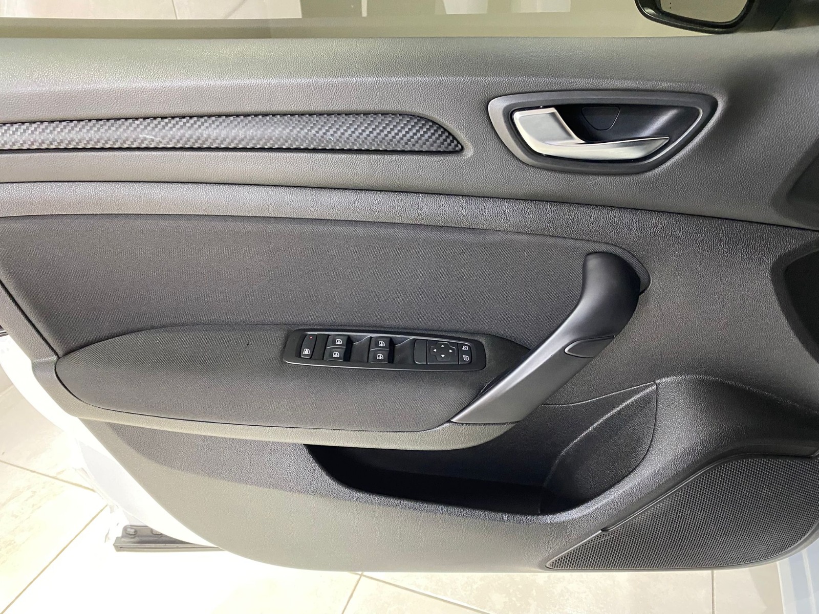 2022 Benzin Otomatik Renault Megane Beyaz Gürel Tasarım Aksesuar Otomotiv San. Tic. Ltd. Şti.