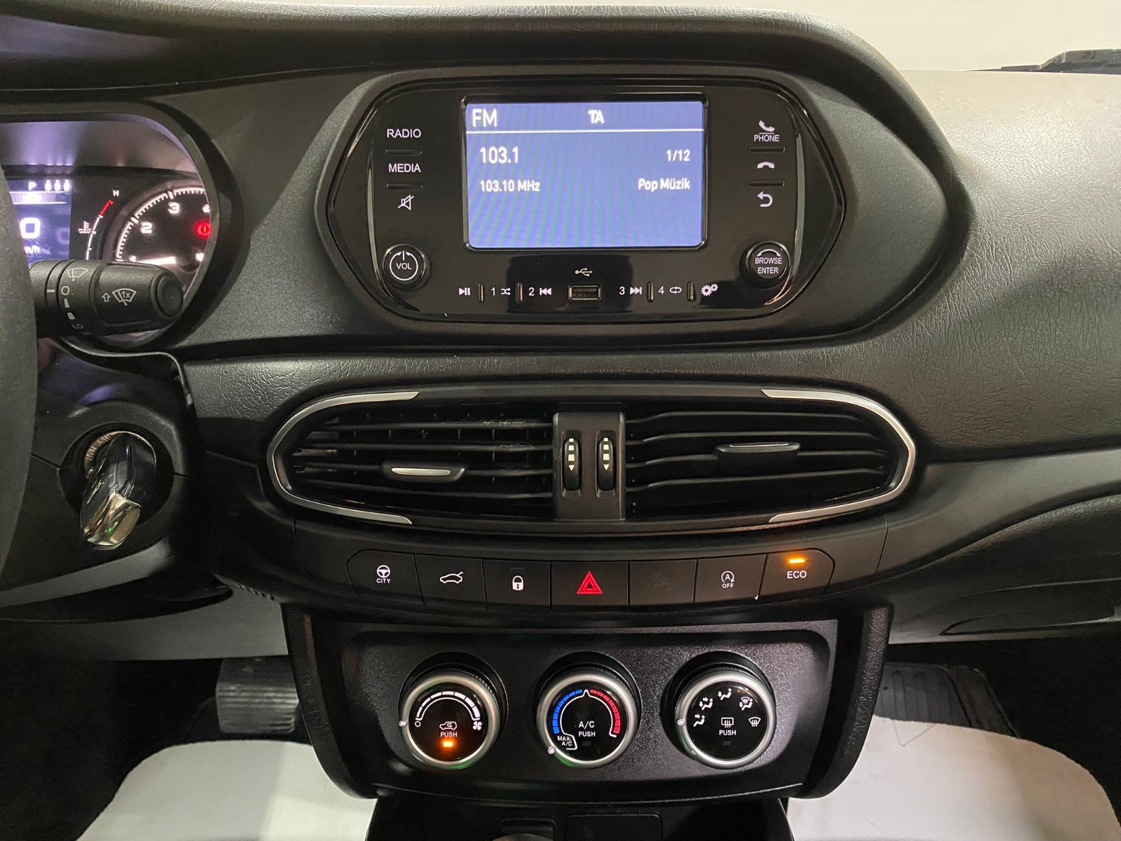TaksitliOto.Net | 2.El Fiat Egea Sedan 1.6 MultiJet Easy DCT | Otomatik & Dizel | Beyaz | İzmir.2el 2022 Dizel Otomatik Fiat Egea Beyaz Gürel Tasarım Aksesuar Otomotiv San. Tic. Ltd. Şti.