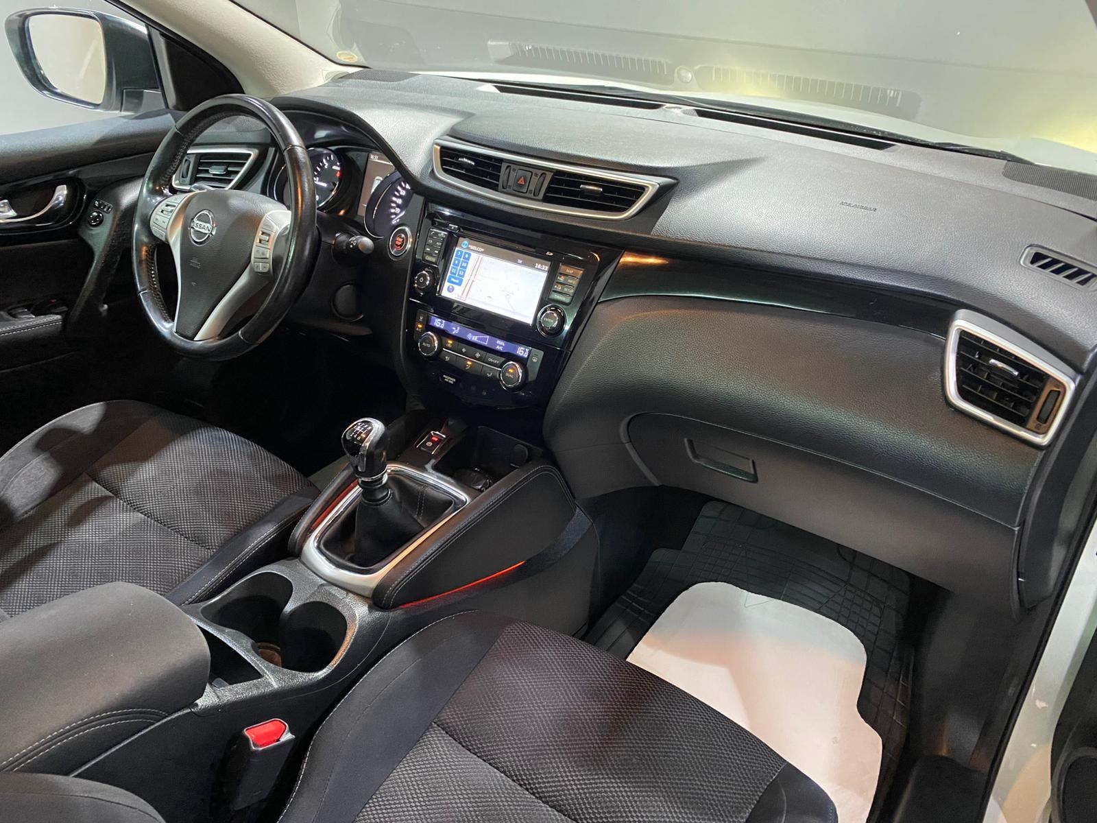 2015 Dizel Manuel Nissan Qashqai Beyaz Gürel Tasarım Aksesuar Otomotiv San. Tic. Ltd. Şti.