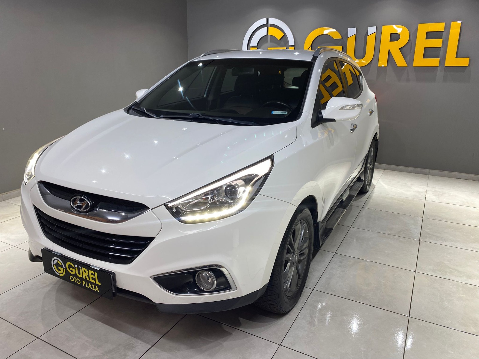 2014 Benzin Otomatik Hyundai ix35 Beyaz Gürel Tasarım Aksesuar Otomotiv San. Tic. Ltd. Şti.