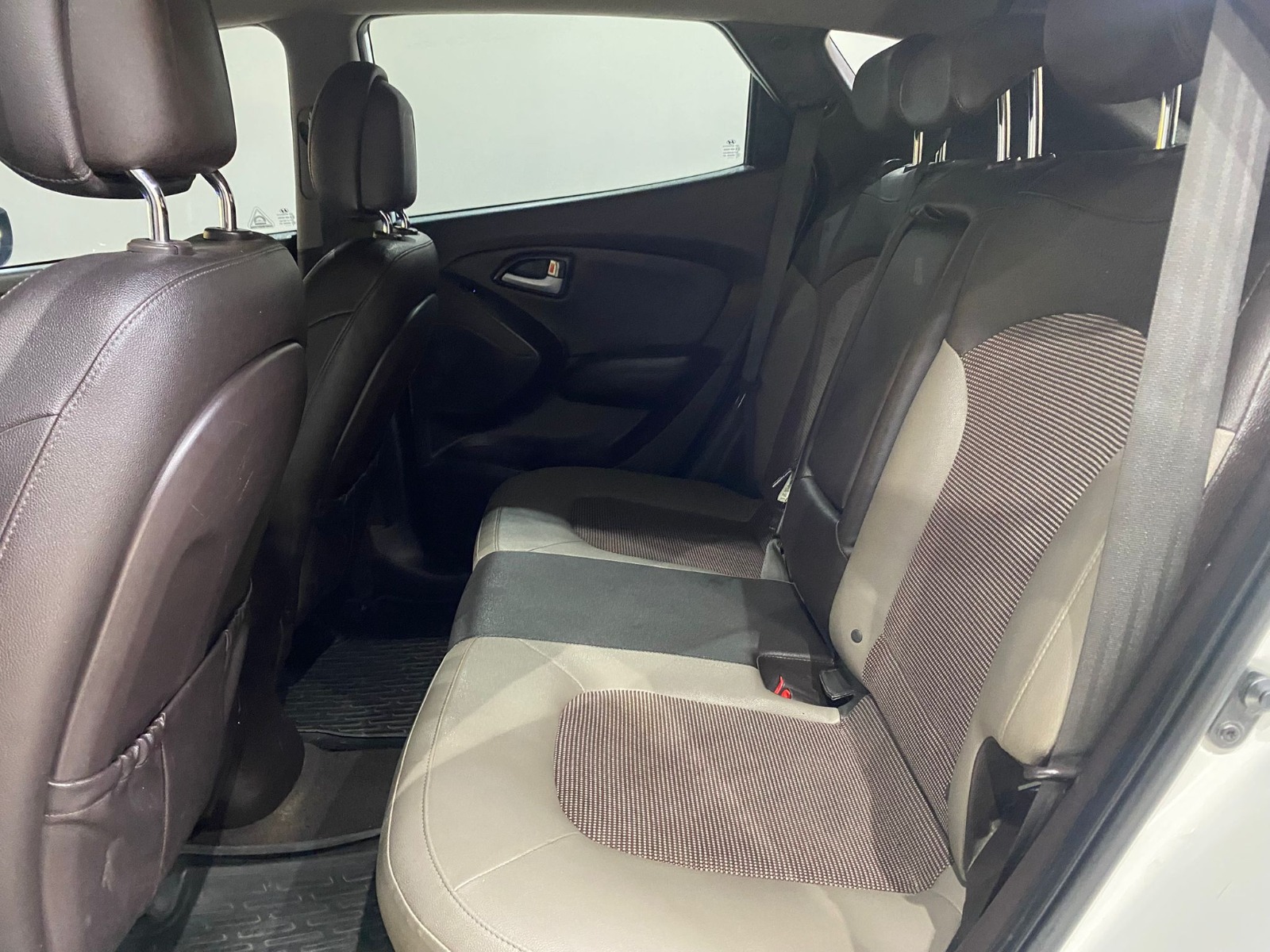 2014 Benzin Otomatik Hyundai ix35 Beyaz Gürel Tasarım Aksesuar Otomotiv San. Tic. Ltd. Şti.