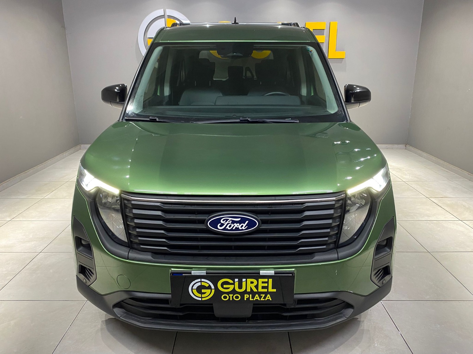 2024 Dizel Manuel Ford Tourneo Courier Yeşil Gürel Tasarım Aksesuar Otomotiv San. Tic. Ltd. Şti.