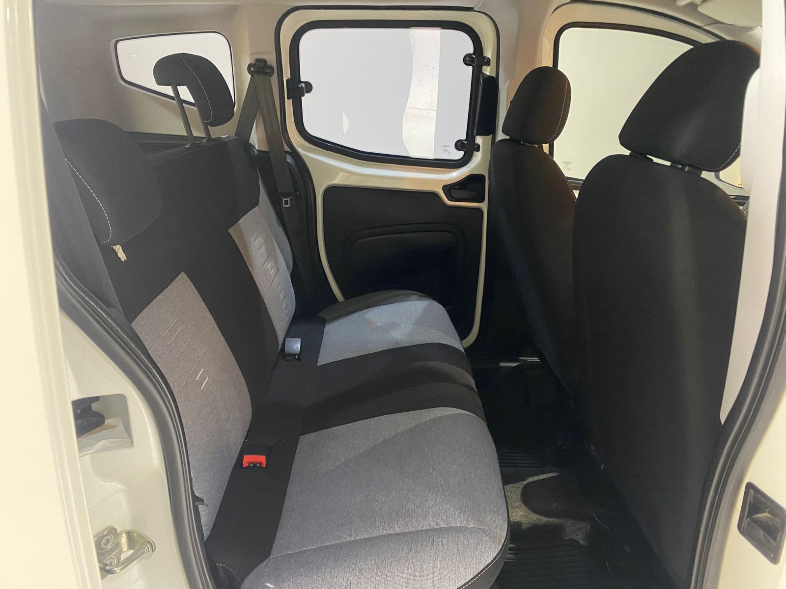 2022 Benzin + LPG Manuel Fiat Fiorino Beyaz Gürel Tasarım Aksesuar Otomotiv San. Tic. Ltd. Şti.