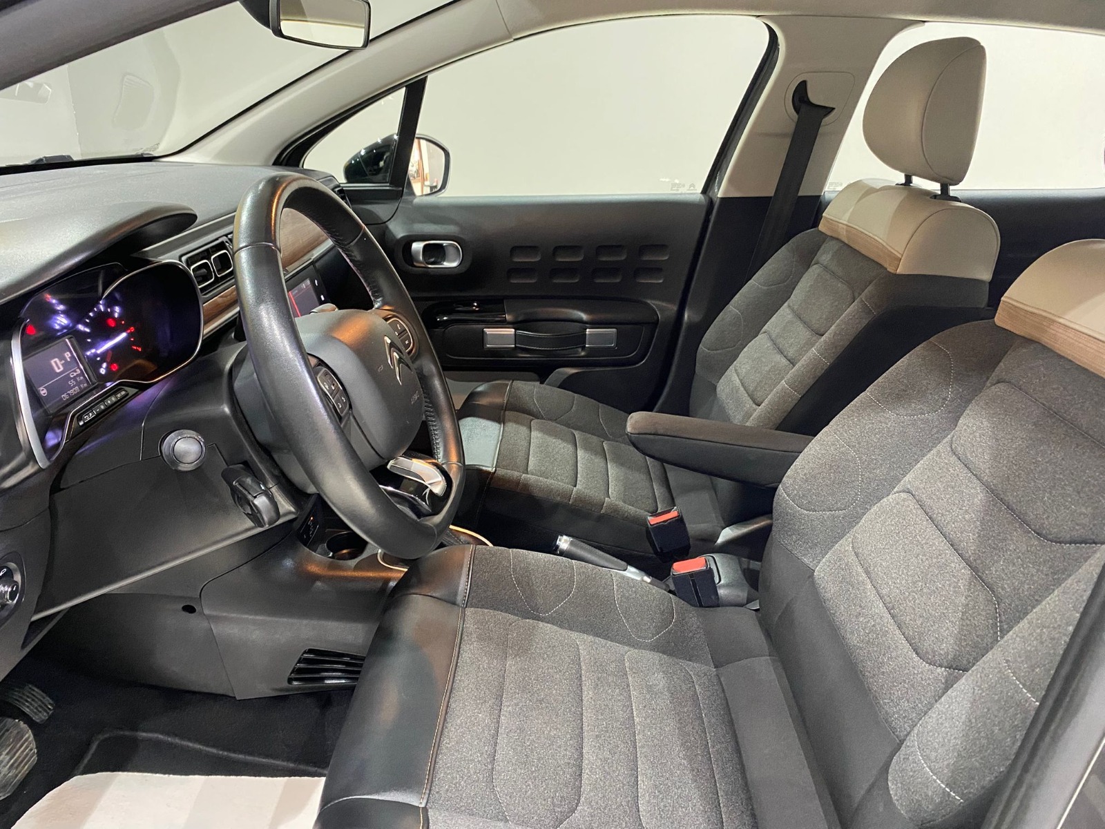 2023 Benzin Otomatik Citroen C3 Gri Gürel Tasarım Aksesuar Otomotiv San. Tic. Ltd. Şti.