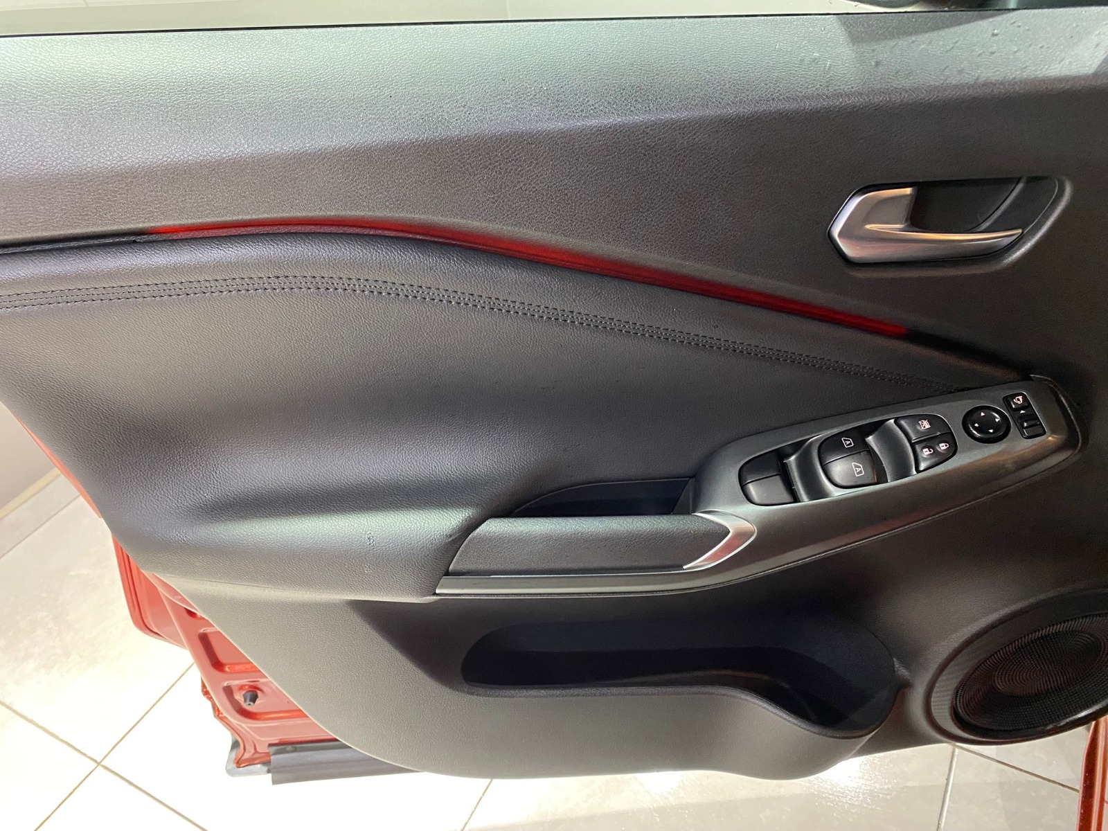 2024 Benzin Otomatik Nissan Juke Kırmızı Gürel Tasarım Aksesuar Otomotiv San. Tic. Ltd. Şti.