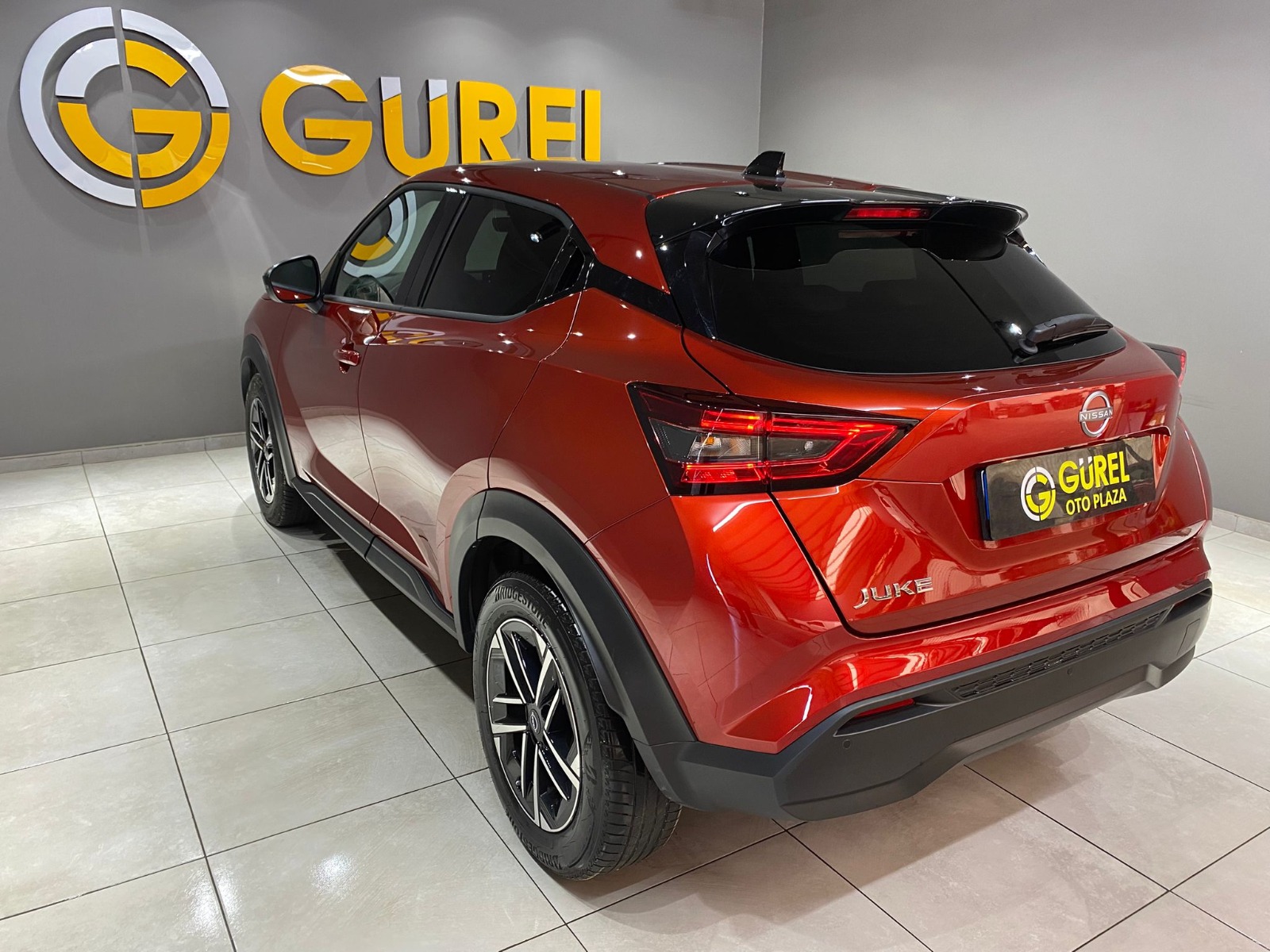 2024 Benzin Otomatik Nissan Juke Kırmızı Gürel Tasarım Aksesuar Otomotiv San. Tic. Ltd. Şti.