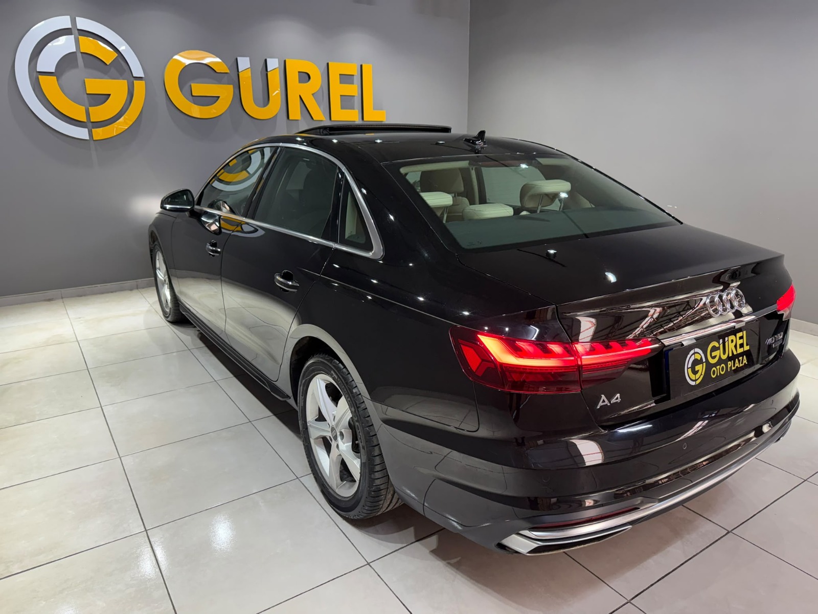 2023 Hybrid Otomatik Audi A4 Siyah Gürel Tasarım Aksesuar Otomotiv San. Tic. Ltd. Şti.