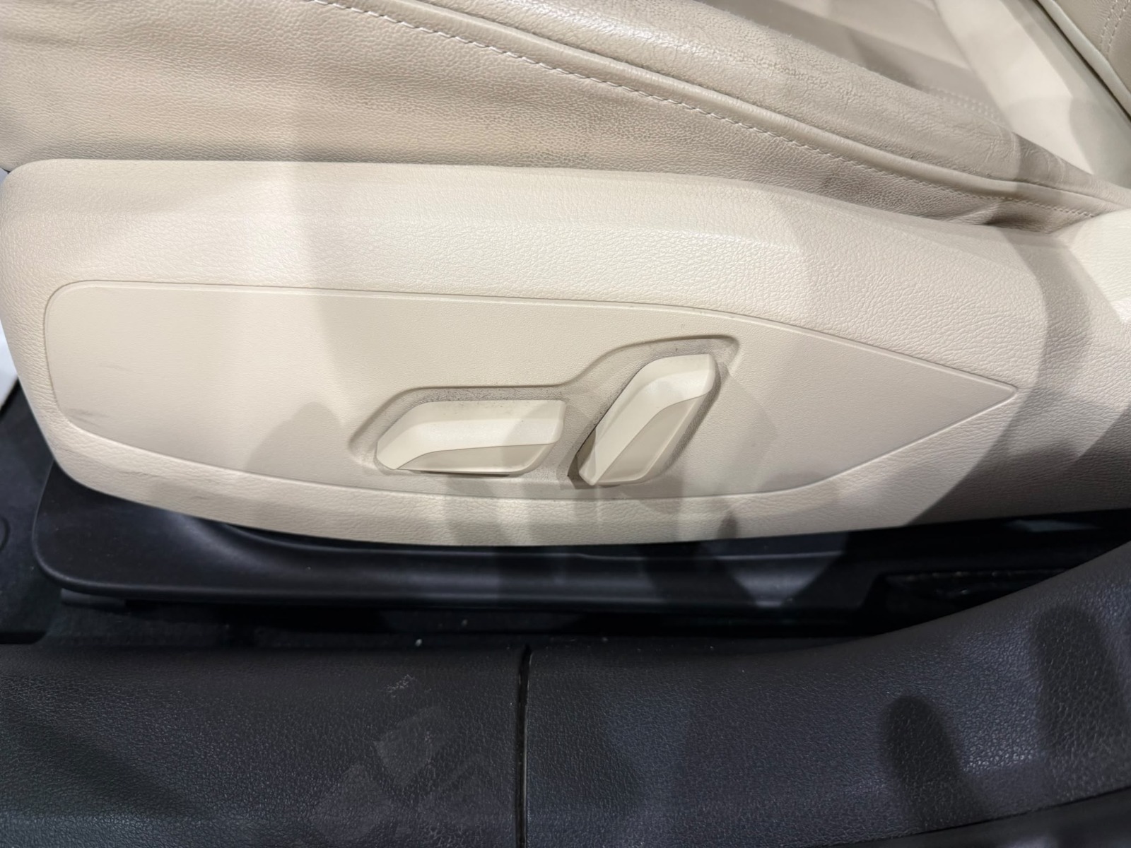 2023 Hybrid Otomatik Audi A4 Siyah Gürel Tasarım Aksesuar Otomotiv San. Tic. Ltd. Şti.