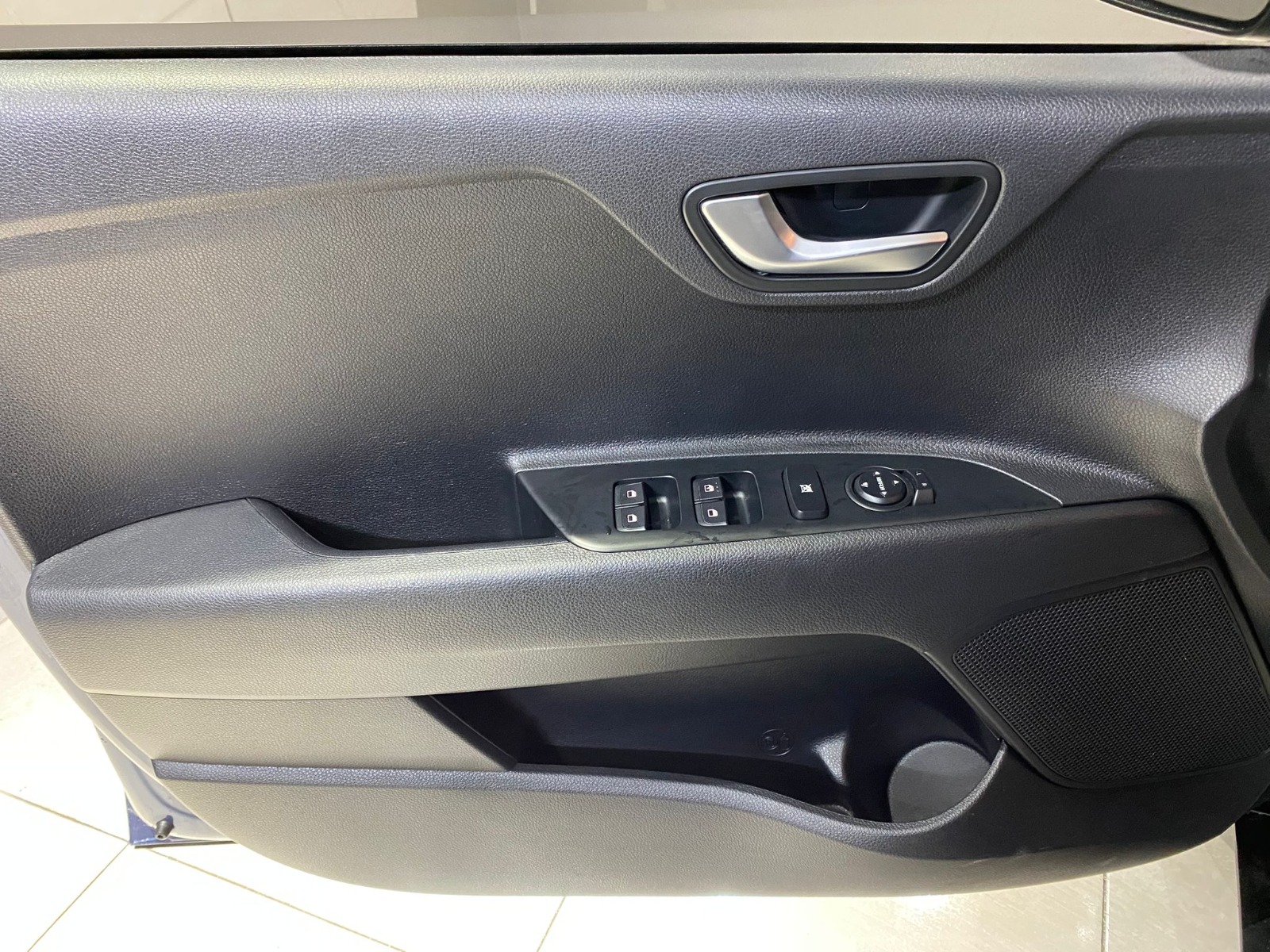 2022 Benzin Otomatik Kia Stonic Mavi Gürel Tasarım Aksesuar Otomotiv San. Tic. Ltd. Şti.