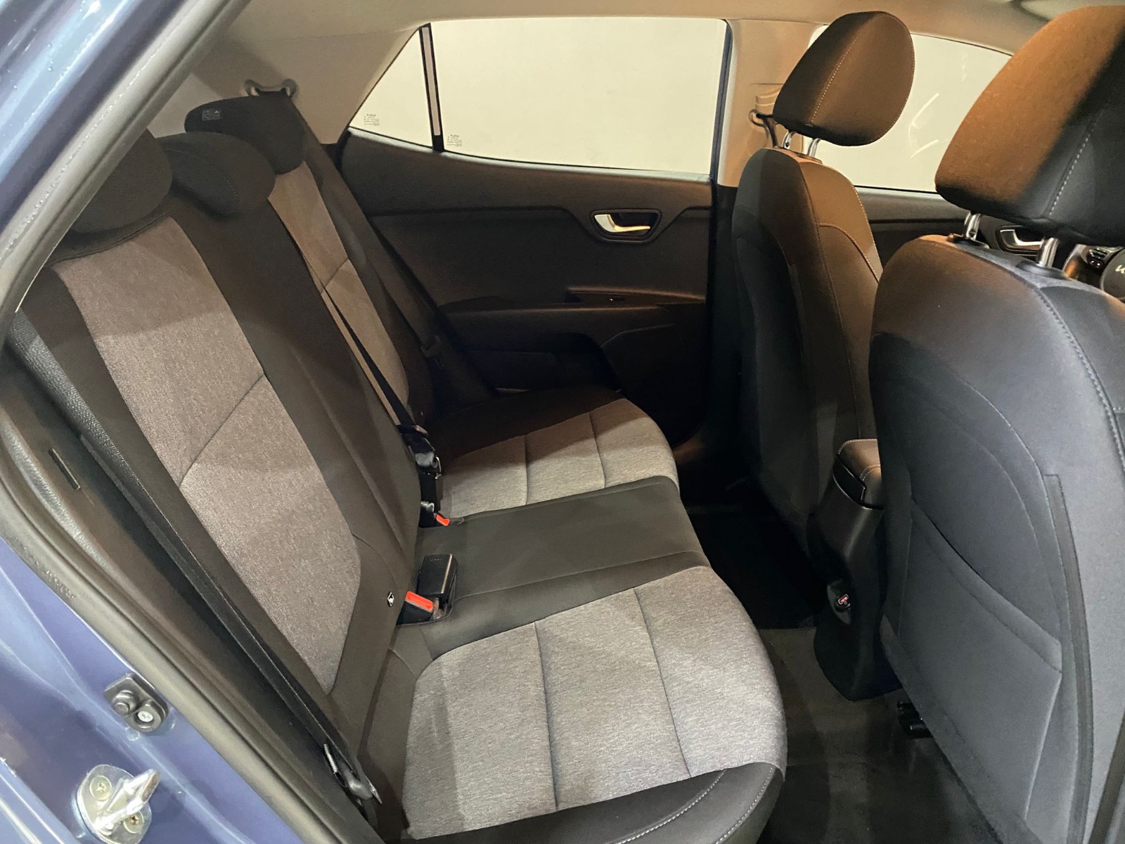 2022 Benzin Otomatik Kia Stonic Mavi Gürel Tasarım Aksesuar Otomotiv San. Tic. Ltd. Şti.