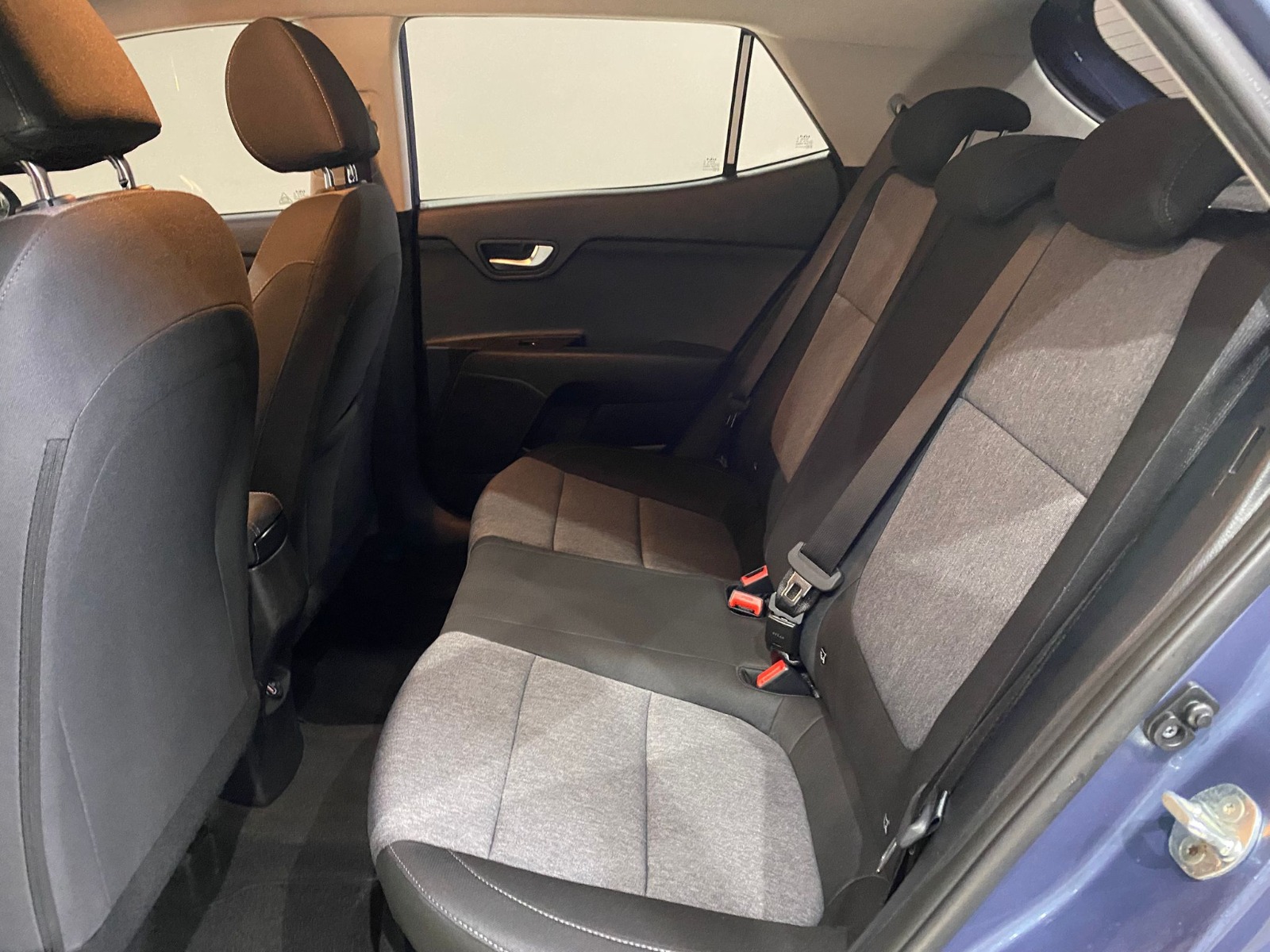 2022 Benzin Otomatik Kia Stonic Mavi Gürel Tasarım Aksesuar Otomotiv San. Tic. Ltd. Şti.