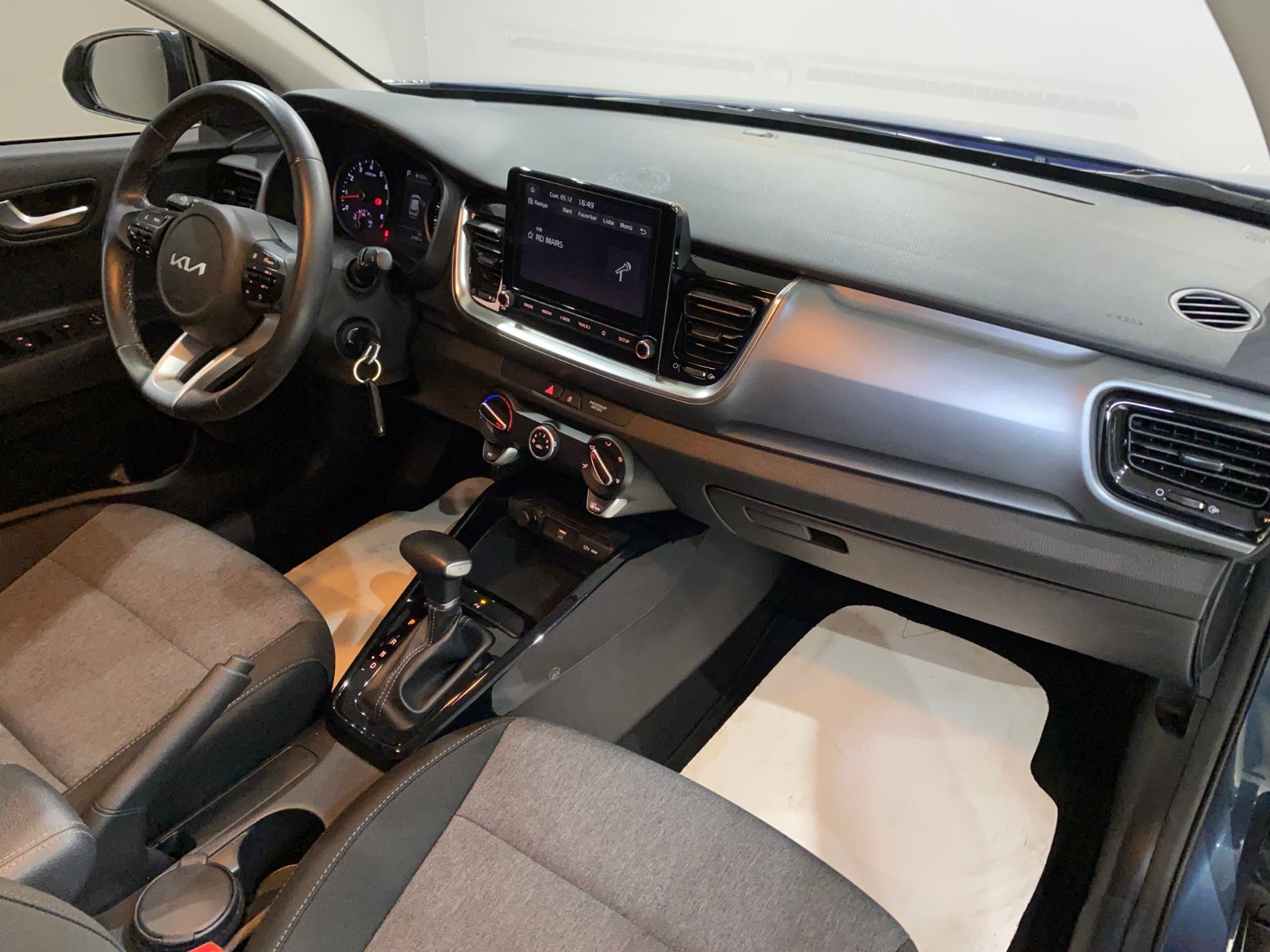 2022 Benzin Otomatik Kia Stonic Mavi Gürel Tasarım Aksesuar Otomotiv San. Tic. Ltd. Şti.