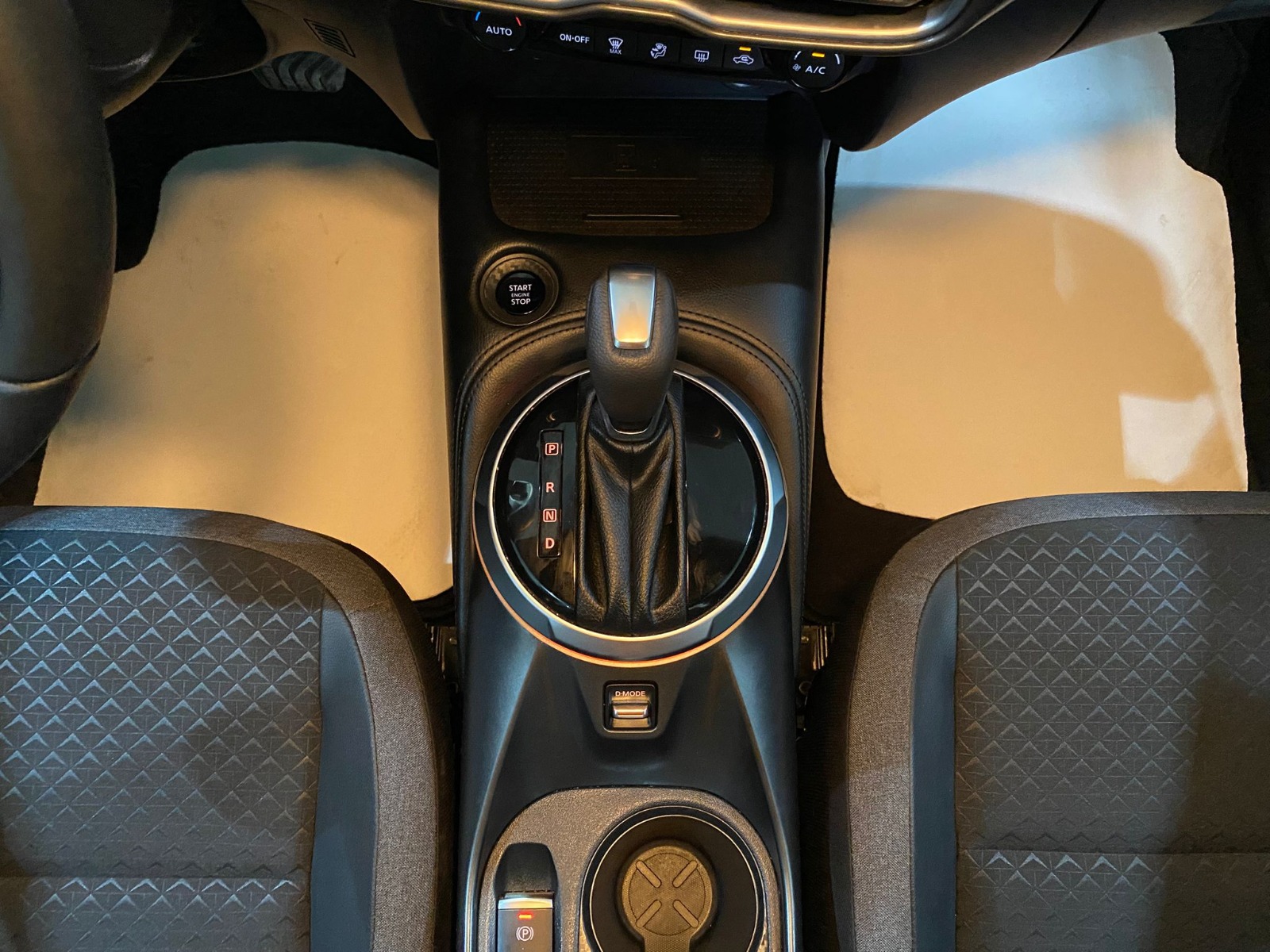 2024 Benzin Otomatik Nissan Juke Beyaz Gürel Tasarım Aksesuar Otomotiv San. Tic. Ltd. Şti.