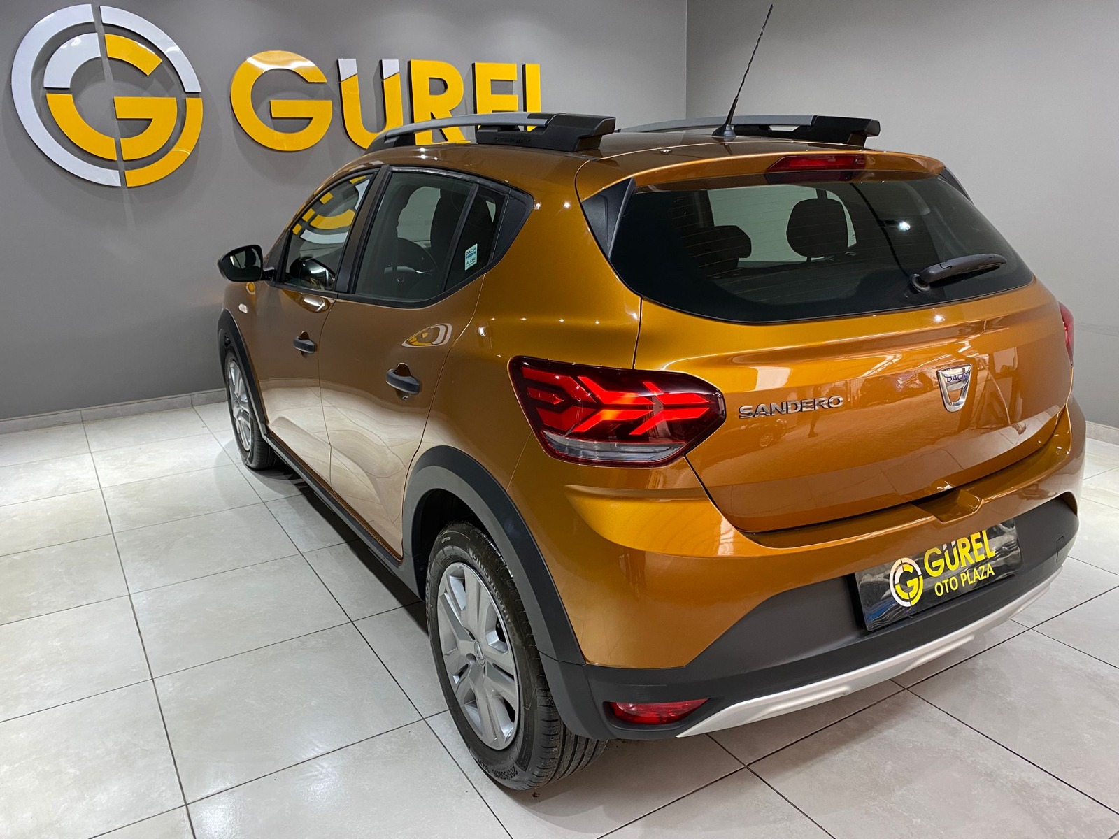 2022 Benzin Manuel Dacia Sandero Turuncu Gürel Tasarım Aksesuar Otomotiv San. Tic. Ltd. Şti.