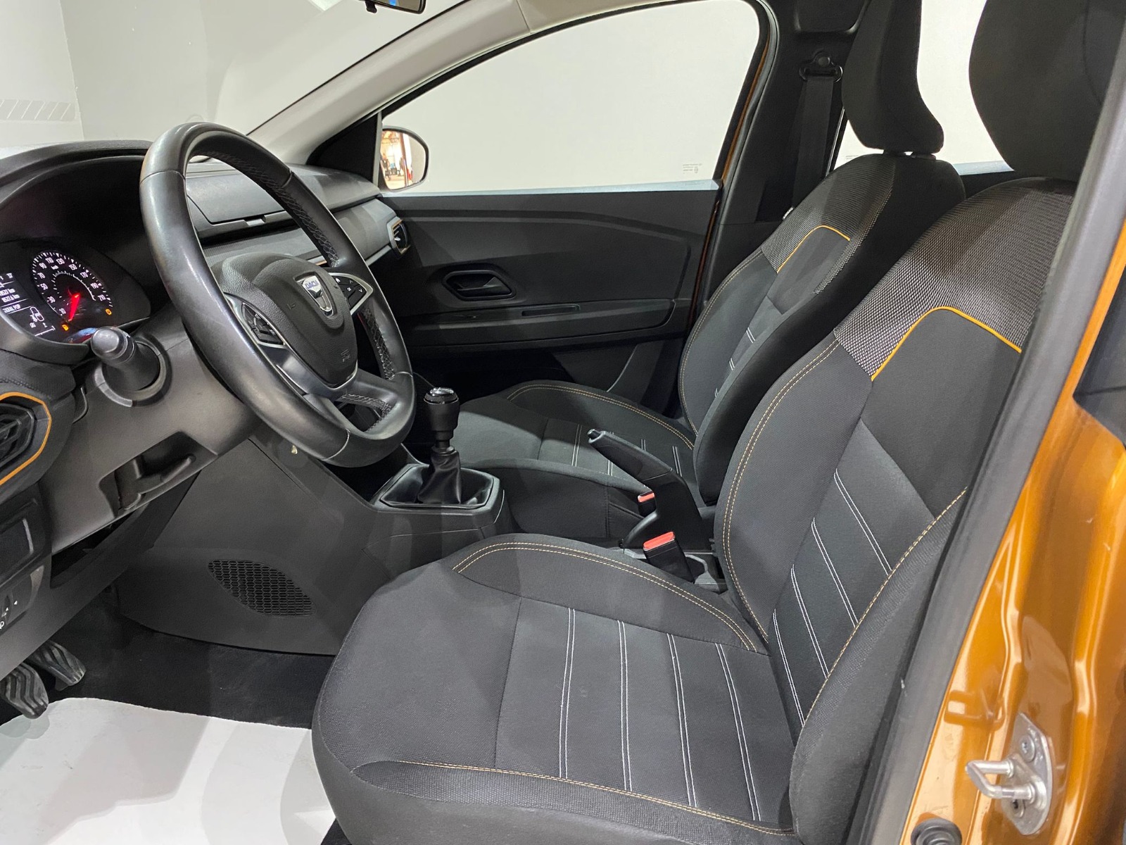 2022 Benzin Manuel Dacia Sandero Turuncu Gürel Tasarım Aksesuar Otomotiv San. Tic. Ltd. Şti.