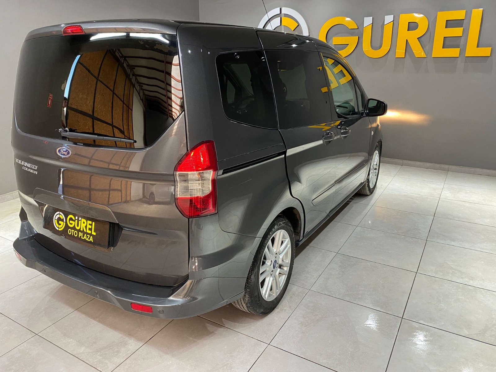 2023 Benzin Manuel Ford Tourneo Courier Gri Gürel Tasarım Aksesuar Otomotiv San. Tic. Ltd. Şti.