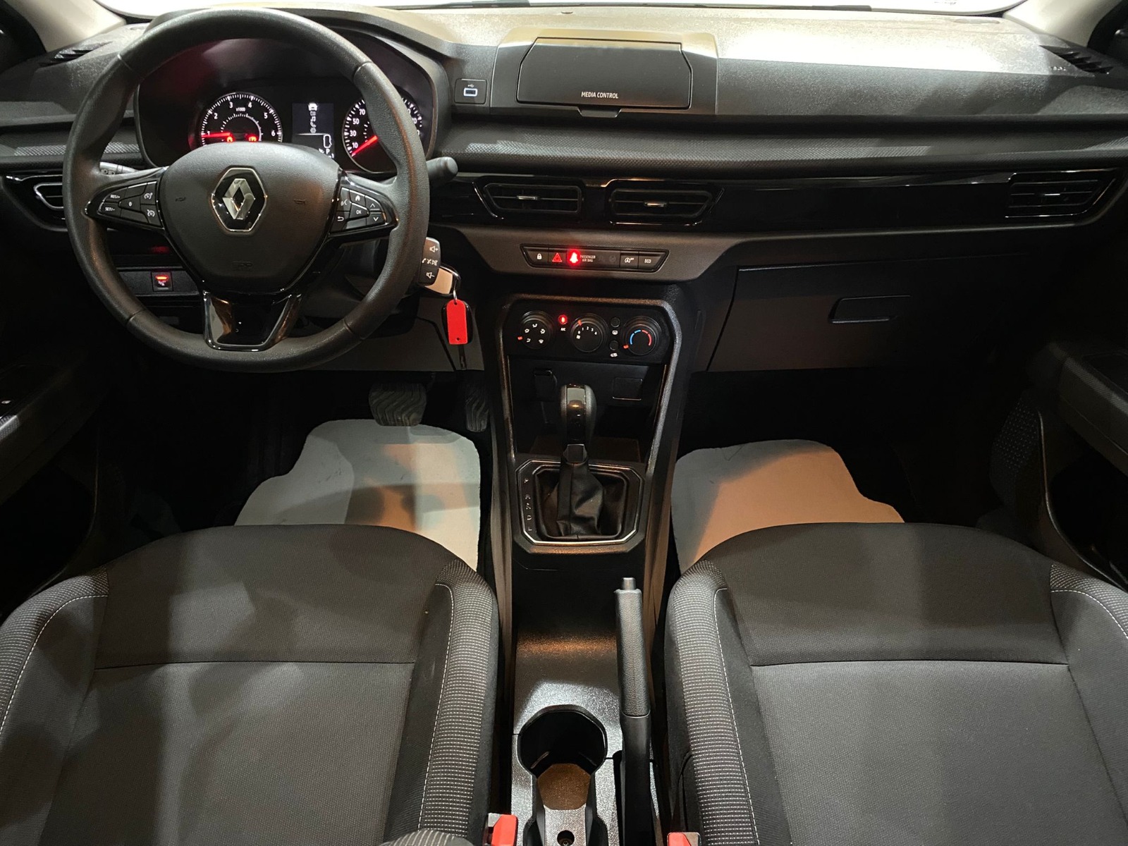 2021 Benzin Otomatik Renault Taliant Beyaz Gürel Tasarım Aksesuar Otomotiv San. Tic. Ltd. Şti.