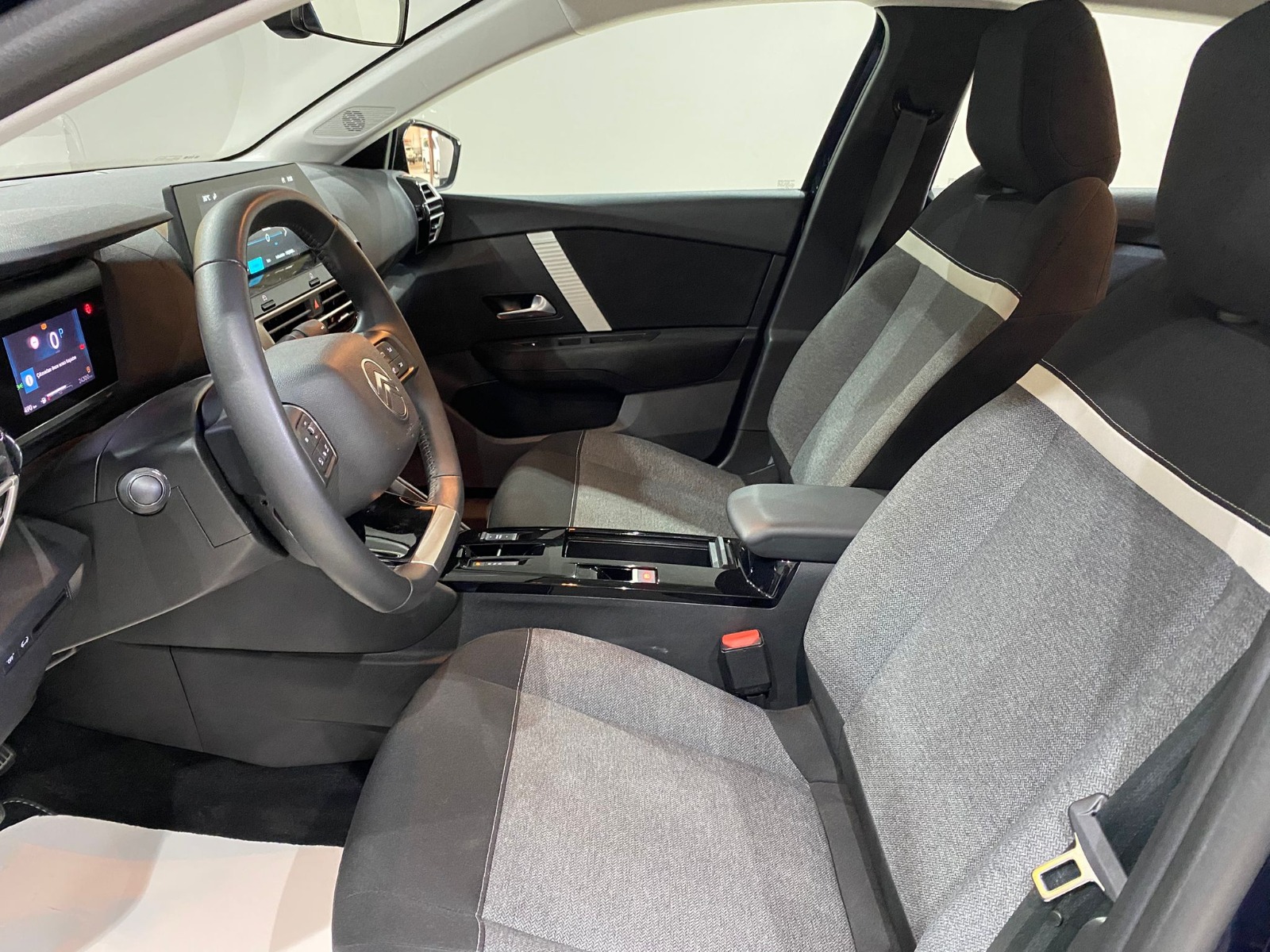 2025 Benzin Otomatik Citroen C4 X Mavi Gürel Tasarım Aksesuar Otomotiv San. Tic. Ltd. Şti.