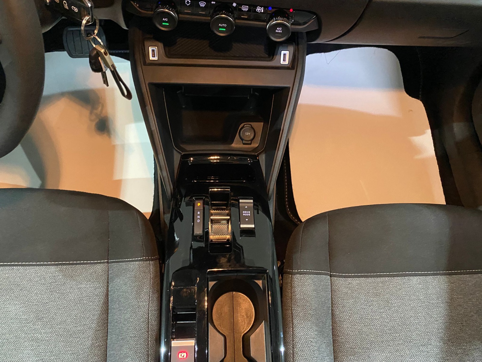 2025 Benzin Otomatik Citroen C4 X Mavi Gürel Tasarım Aksesuar Otomotiv San. Tic. Ltd. Şti.