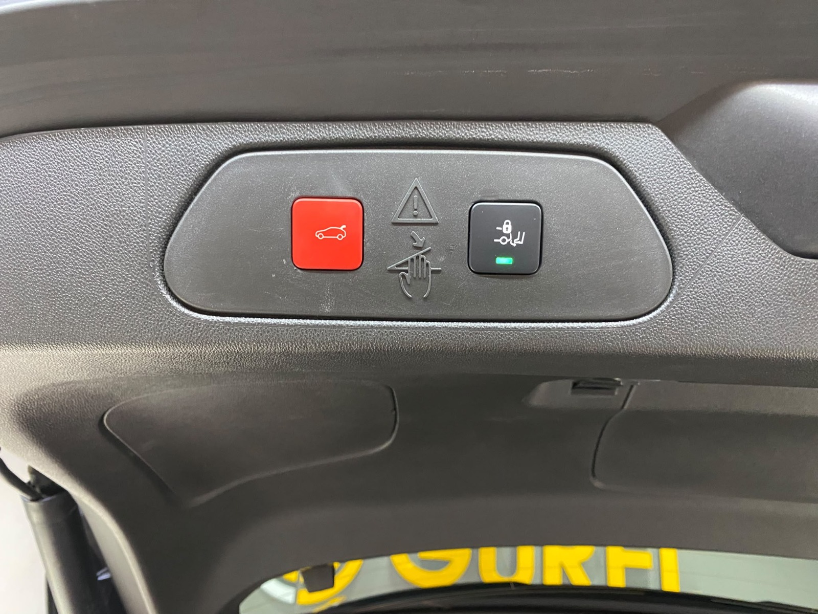 2022 Benzin Otomatik Opel Grandland Kırmızı Gürel Tasarım Aksesuar Otomotiv San. Tic. Ltd. Şti.