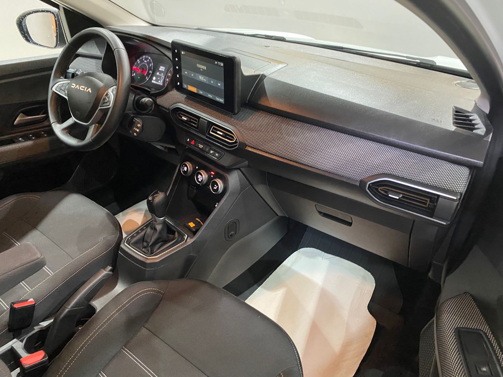 2025 Benzin Otomatik Dacia Sandero Stepway Beyaz Gürel Tasarım Aksesuar Otomotiv San. Tic. Ltd. Şti.
