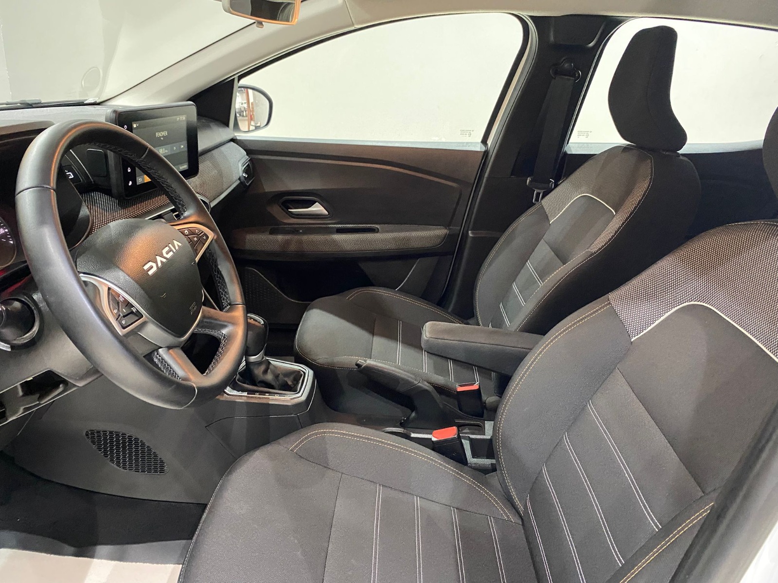 2025 Benzin Otomatik Dacia Sandero Stepway Beyaz Gürel Tasarım Aksesuar Otomotiv San. Tic. Ltd. Şti.