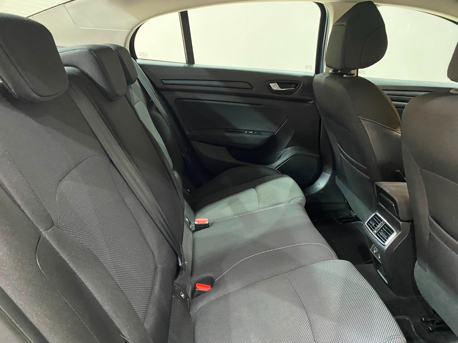 2024 Benzin Otomatik Renault Megane Gri Gürel Tasarım Aksesuar Otomotiv San. Tic. Ltd. Şti.