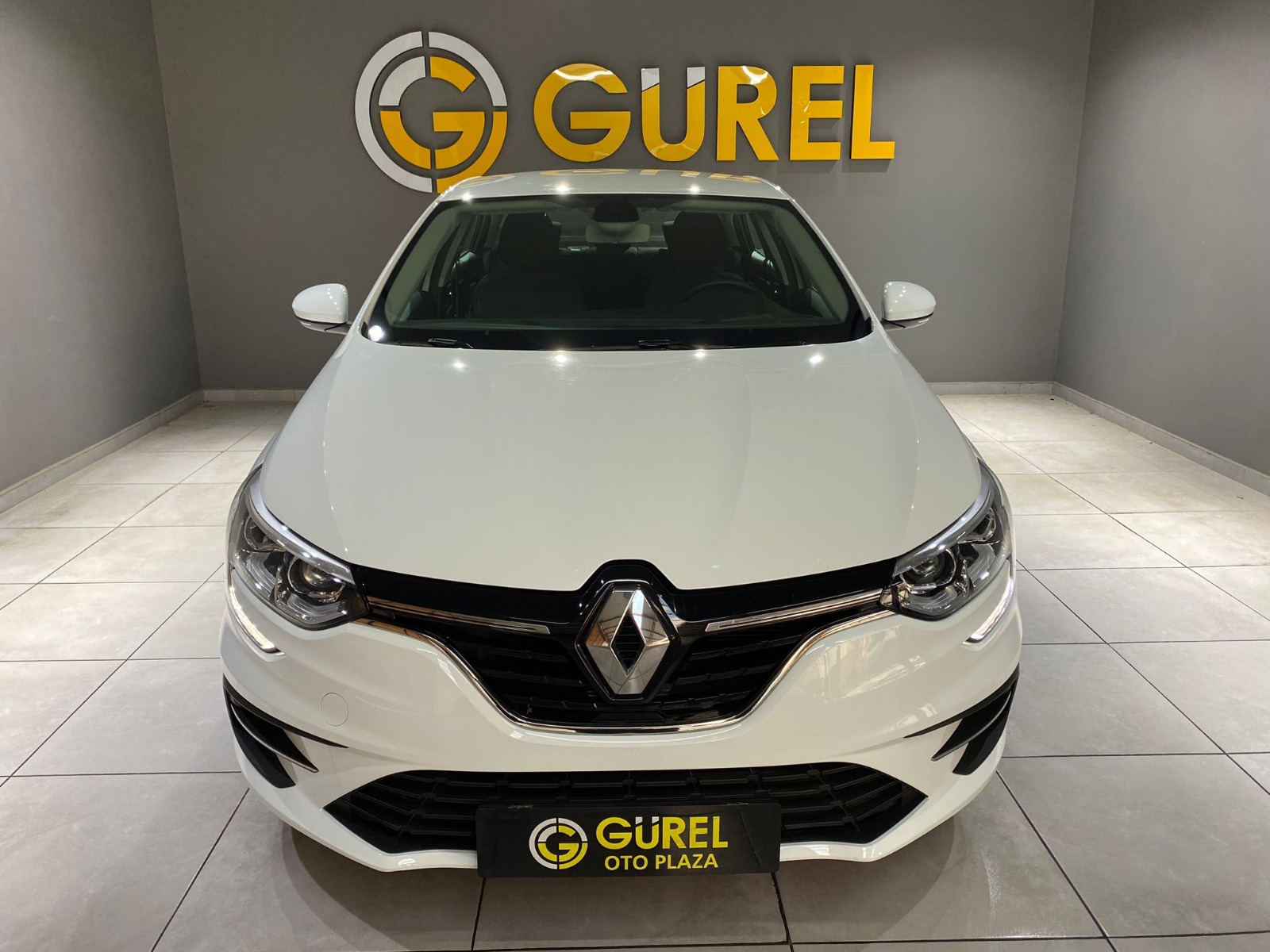 2023 Benzin Otomatik Renault Megane Beyaz Gürel Tasarım Aksesuar Otomotiv San. Tic. Ltd. Şti.