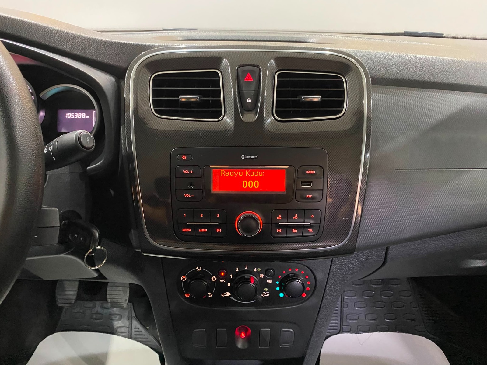 2020 Benzin Manuel Renault Symbol Beyaz Gürel Tasarım Aksesuar Otomotiv San. Tic. Ltd. Şti.