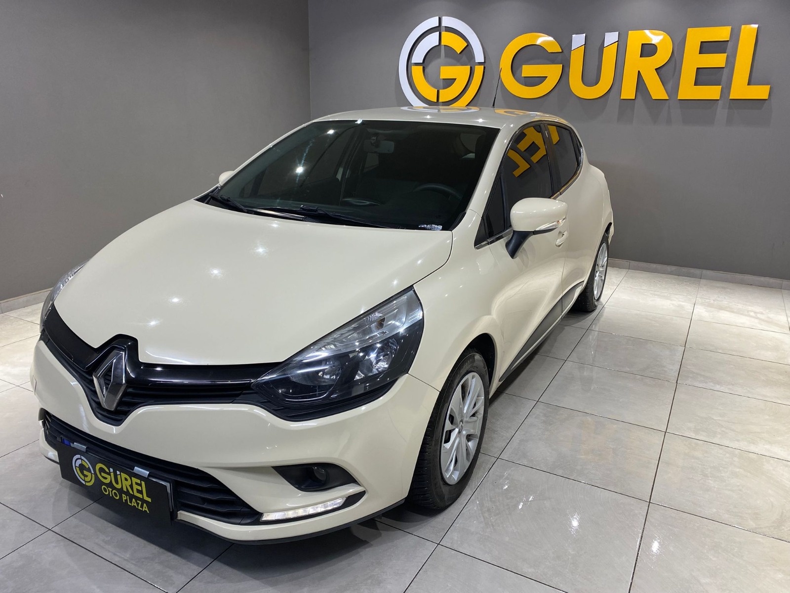 2016 Benzin Manuel Renault Clio Beyaz Gürel Tasarım Aksesuar Otomotiv San. Tic. Ltd. Şti.
