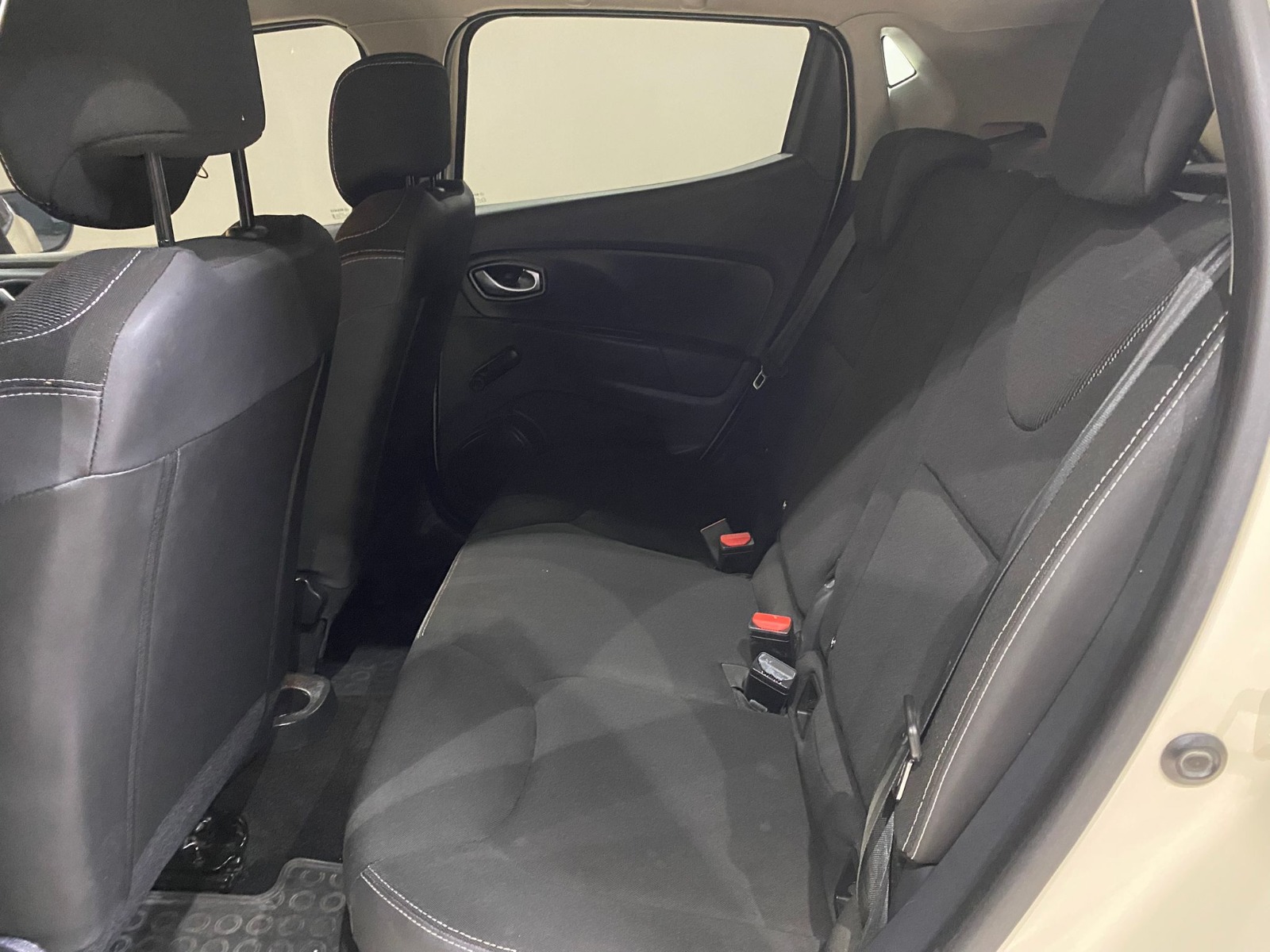 2016 Benzin Manuel Renault Clio Beyaz Gürel Tasarım Aksesuar Otomotiv San. Tic. Ltd. Şti.