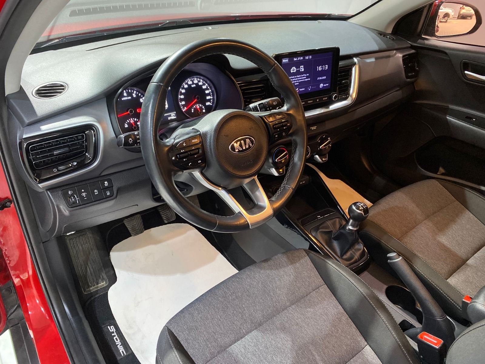 2021 Benzin Manuel Kia Stonic Kırmızı Gürel Tasarım Aksesuar Otomotiv San. Tic. Ltd. Şti.