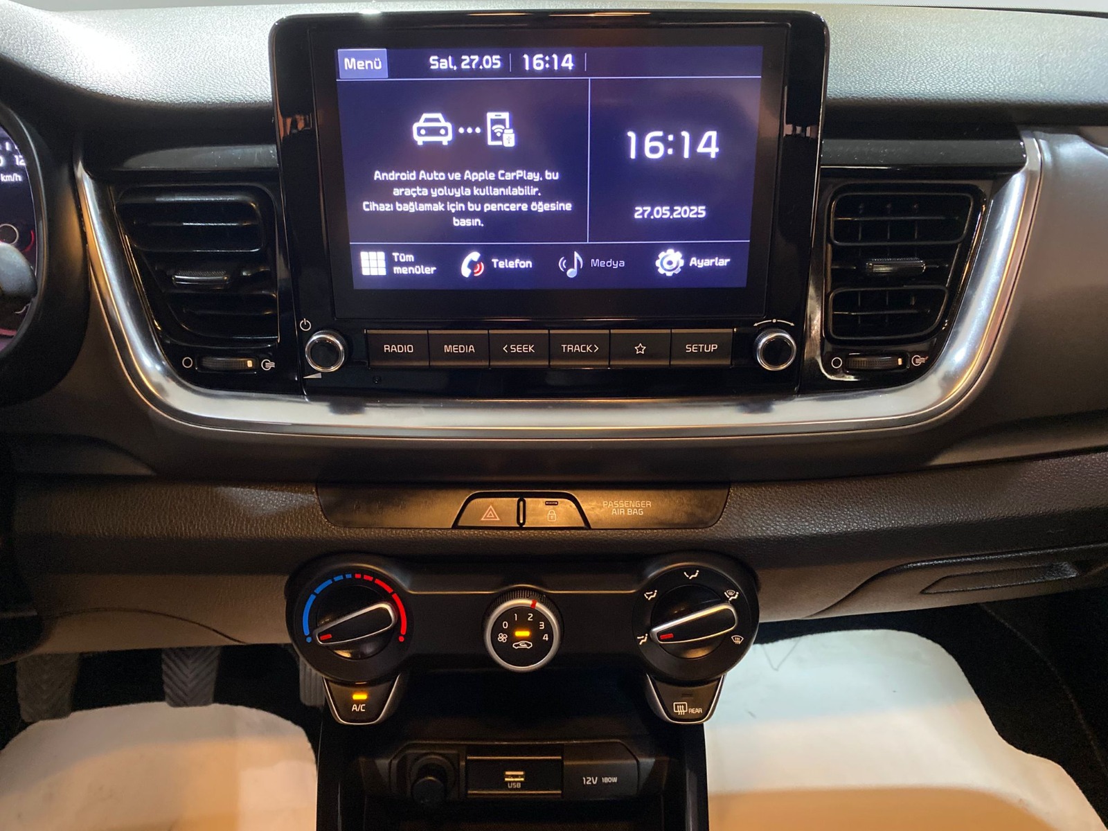 2021 Benzin Manuel Kia Stonic Kırmızı Gürel Tasarım Aksesuar Otomotiv San. Tic. Ltd. Şti.