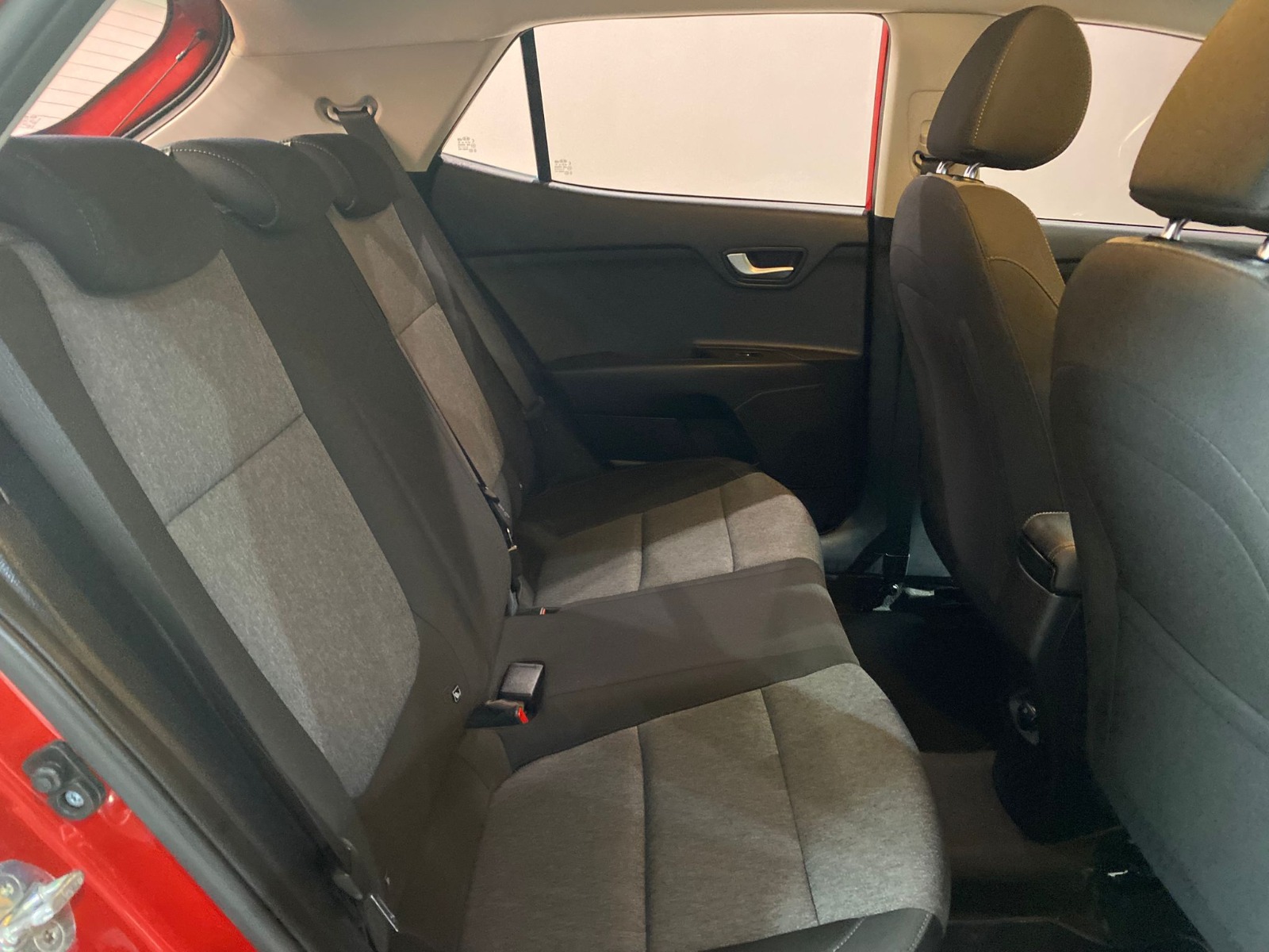 2021 Benzin Manuel Kia Stonic Kırmızı Gürel Tasarım Aksesuar Otomotiv San. Tic. Ltd. Şti.