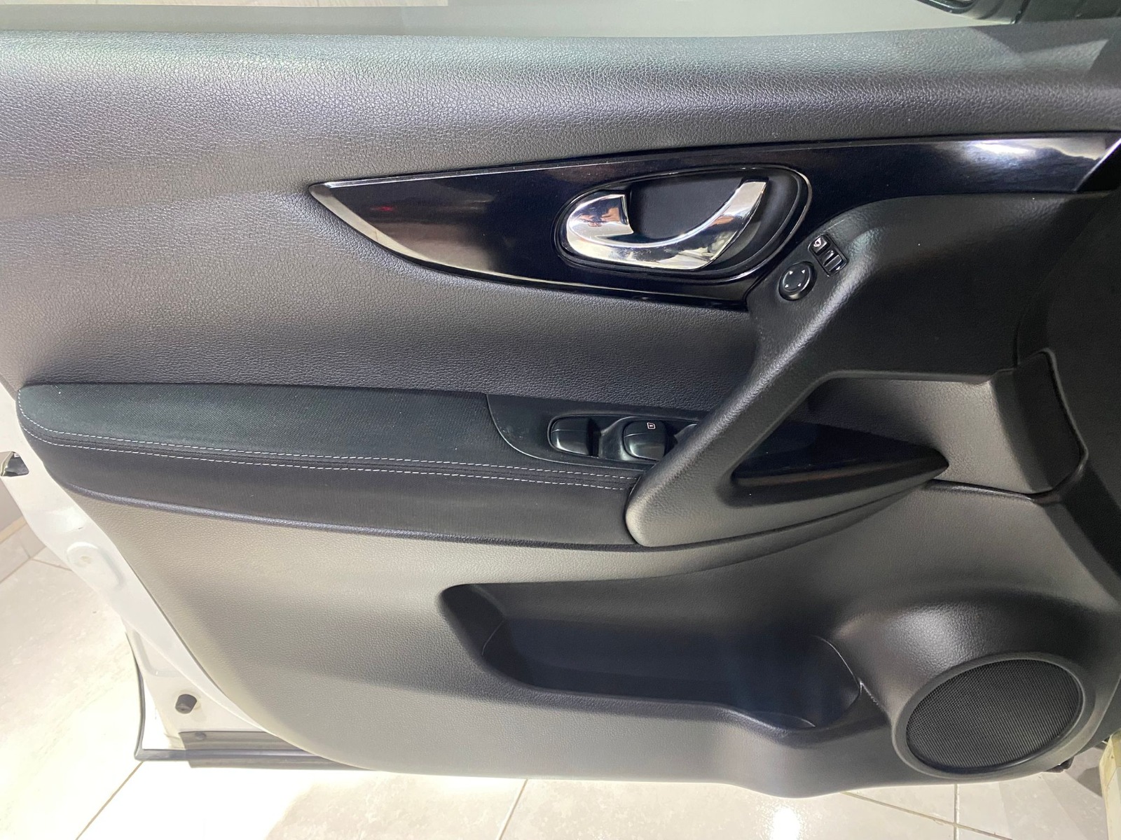 2015 Benzin Otomatik Nissan Qashqai Beyaz Gürel Tasarım Aksesuar Otomotiv San. Tic. Ltd. Şti.