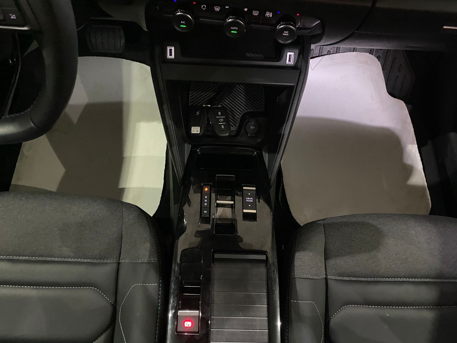 2024 Benzin Otomatik Citroen C4 Gri Gürel Tasarım Aksesuar Otomotiv San. Tic. Ltd. Şti.