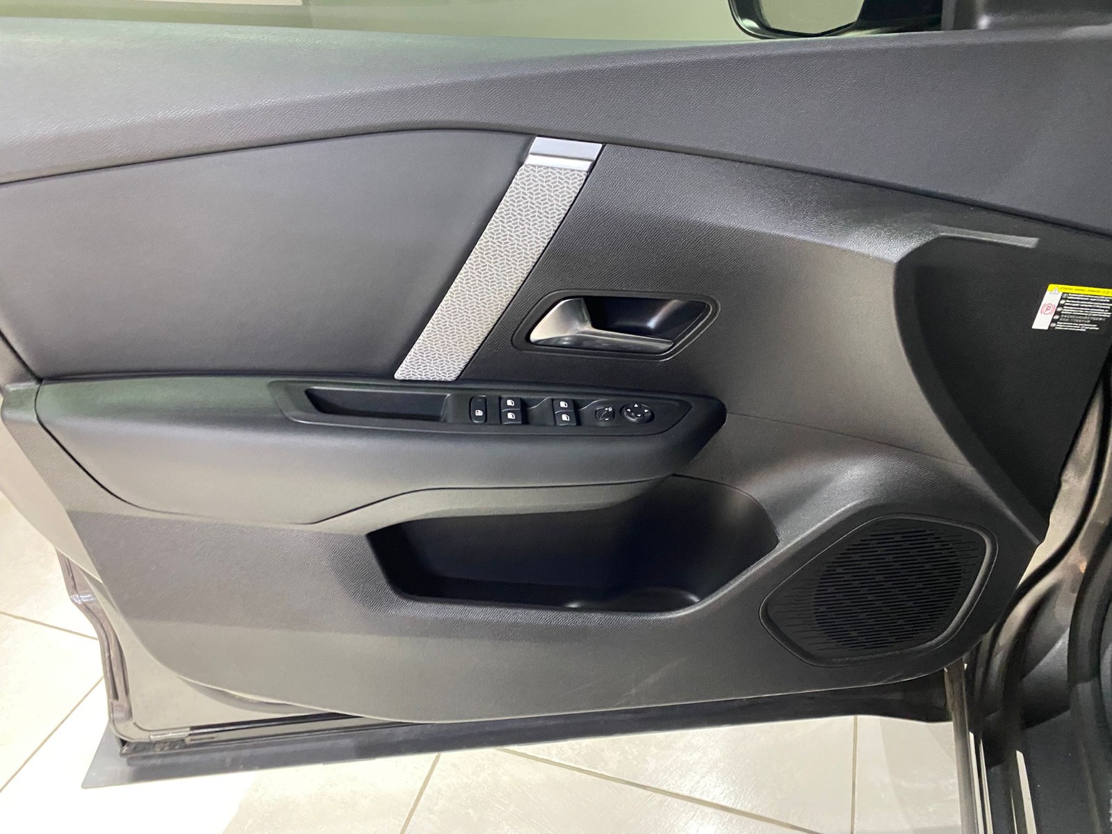 2024 Benzin Otomatik Citroen C4 Gri Gürel Tasarım Aksesuar Otomotiv San. Tic. Ltd. Şti.