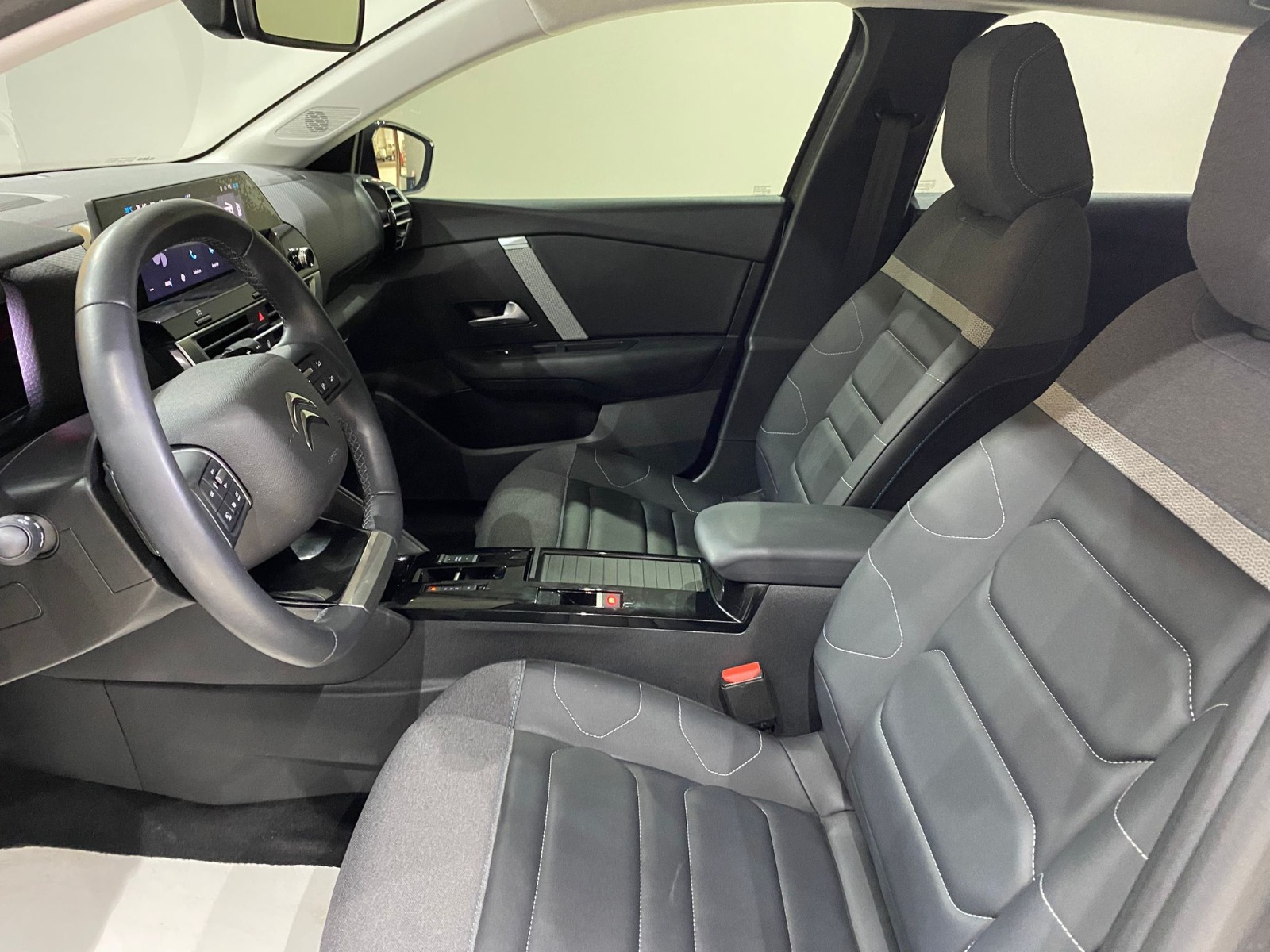 2024 Benzin Otomatik Citroen C4 Gri Gürel Tasarım Aksesuar Otomotiv San. Tic. Ltd. Şti.