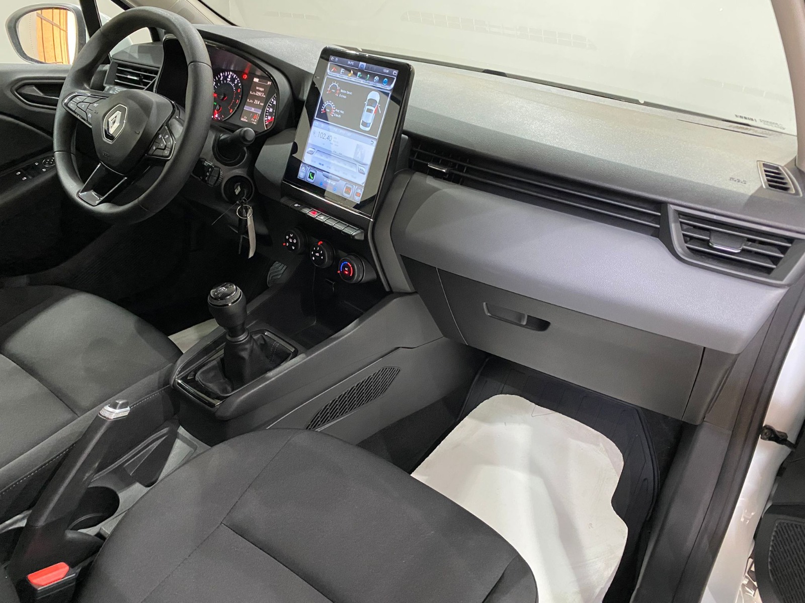 2022 Benzin Manuel Renault Clio Beyaz Gürel Tasarım Aksesuar Otomotiv San. Tic. Ltd. Şti.