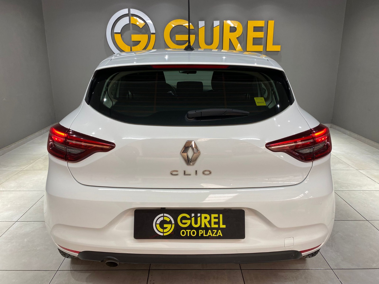 2022 Benzin Manuel Renault Clio Beyaz Gürel Tasarım Aksesuar Otomotiv San. Tic. Ltd. Şti.