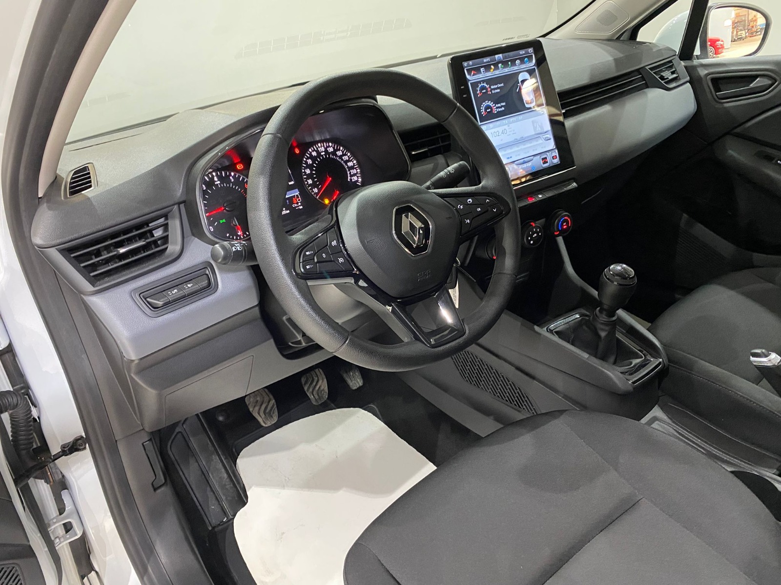 2022 Benzin Manuel Renault Clio Beyaz Gürel Tasarım Aksesuar Otomotiv San. Tic. Ltd. Şti.