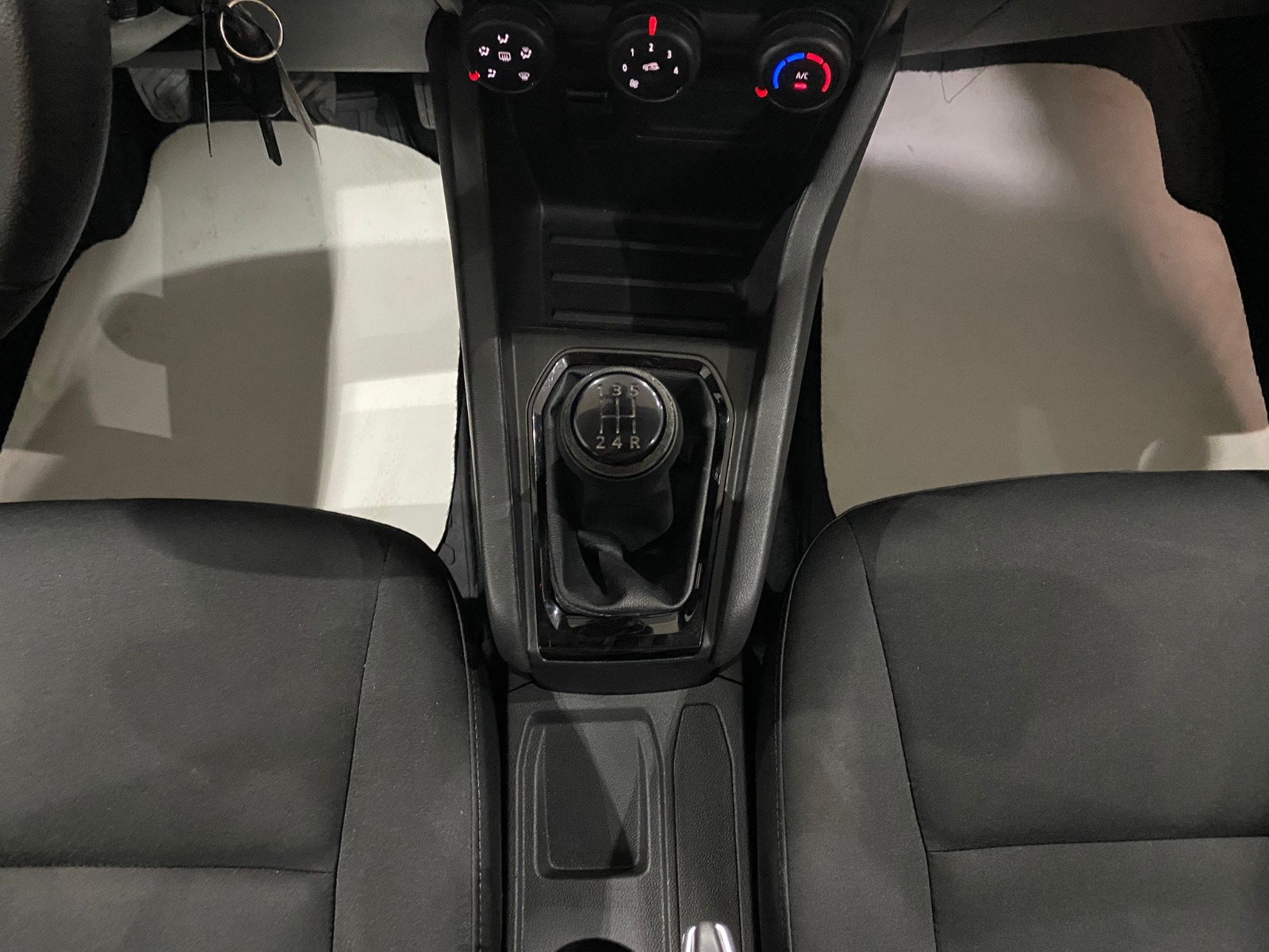 2022 Benzin Manuel Renault Clio Beyaz Gürel Tasarım Aksesuar Otomotiv San. Tic. Ltd. Şti.
