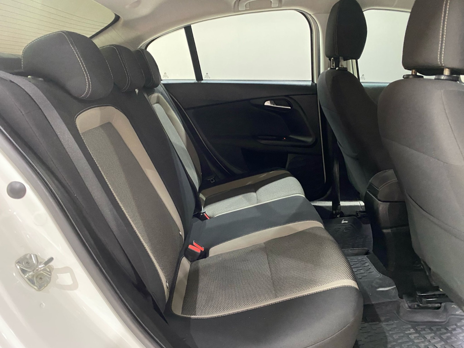 2018 Benzin Manuel Fiat Egea Beyaz Gürel Tasarım Aksesuar Otomotiv San. Tic. Ltd. Şti.