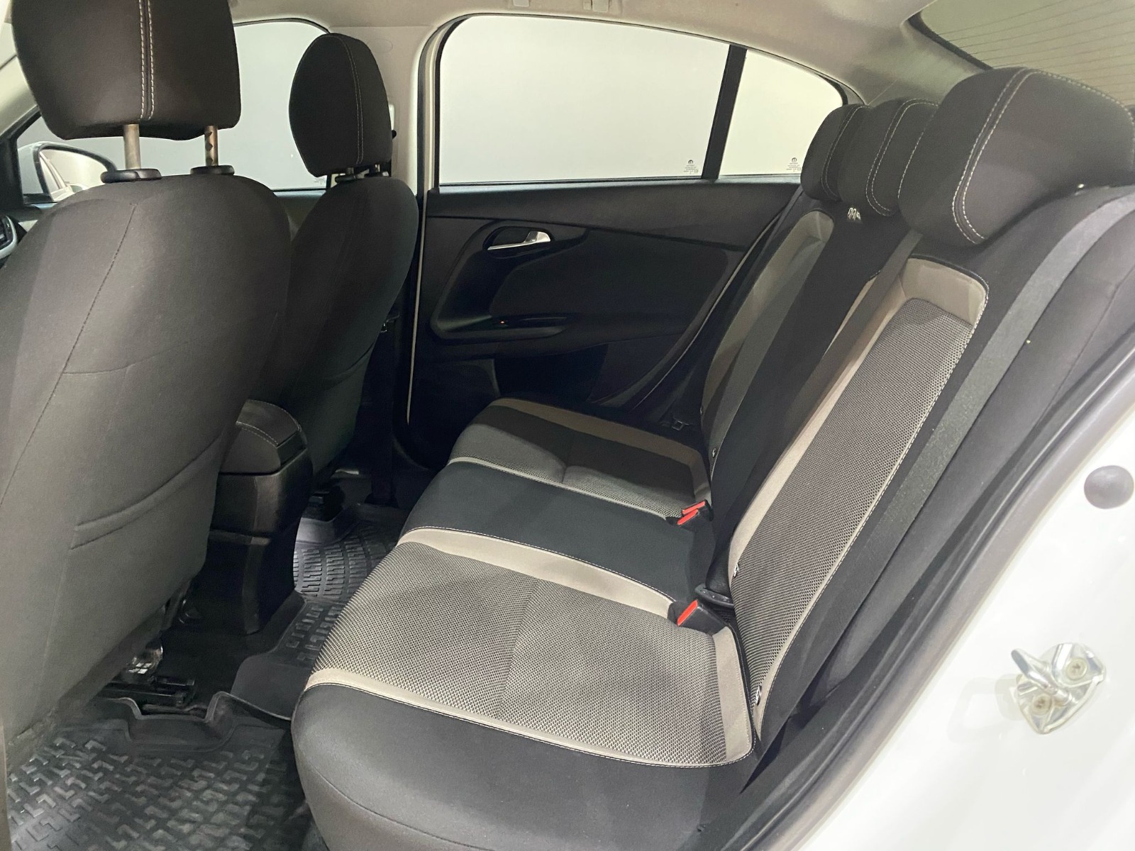 2018 Benzin Manuel Fiat Egea Beyaz Gürel Tasarım Aksesuar Otomotiv San. Tic. Ltd. Şti.