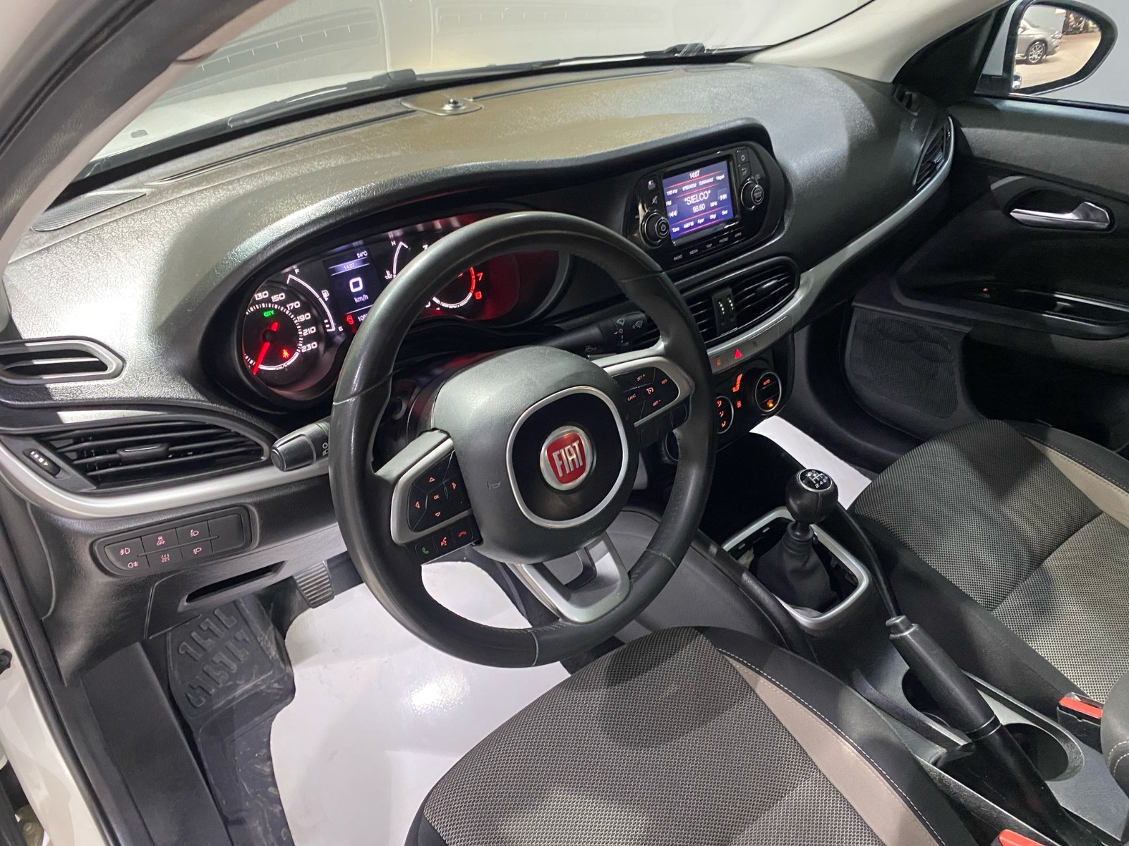 2018 Benzin Manuel Fiat Egea Beyaz Gürel Tasarım Aksesuar Otomotiv San. Tic. Ltd. Şti.